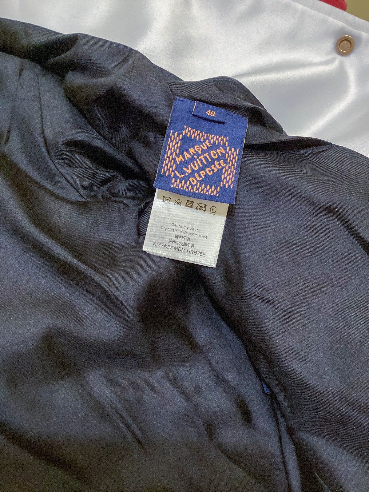 Louis Vuitton louis vuitton bomber Size US M / EU 48-50 / 2 - 3 Thumbnail