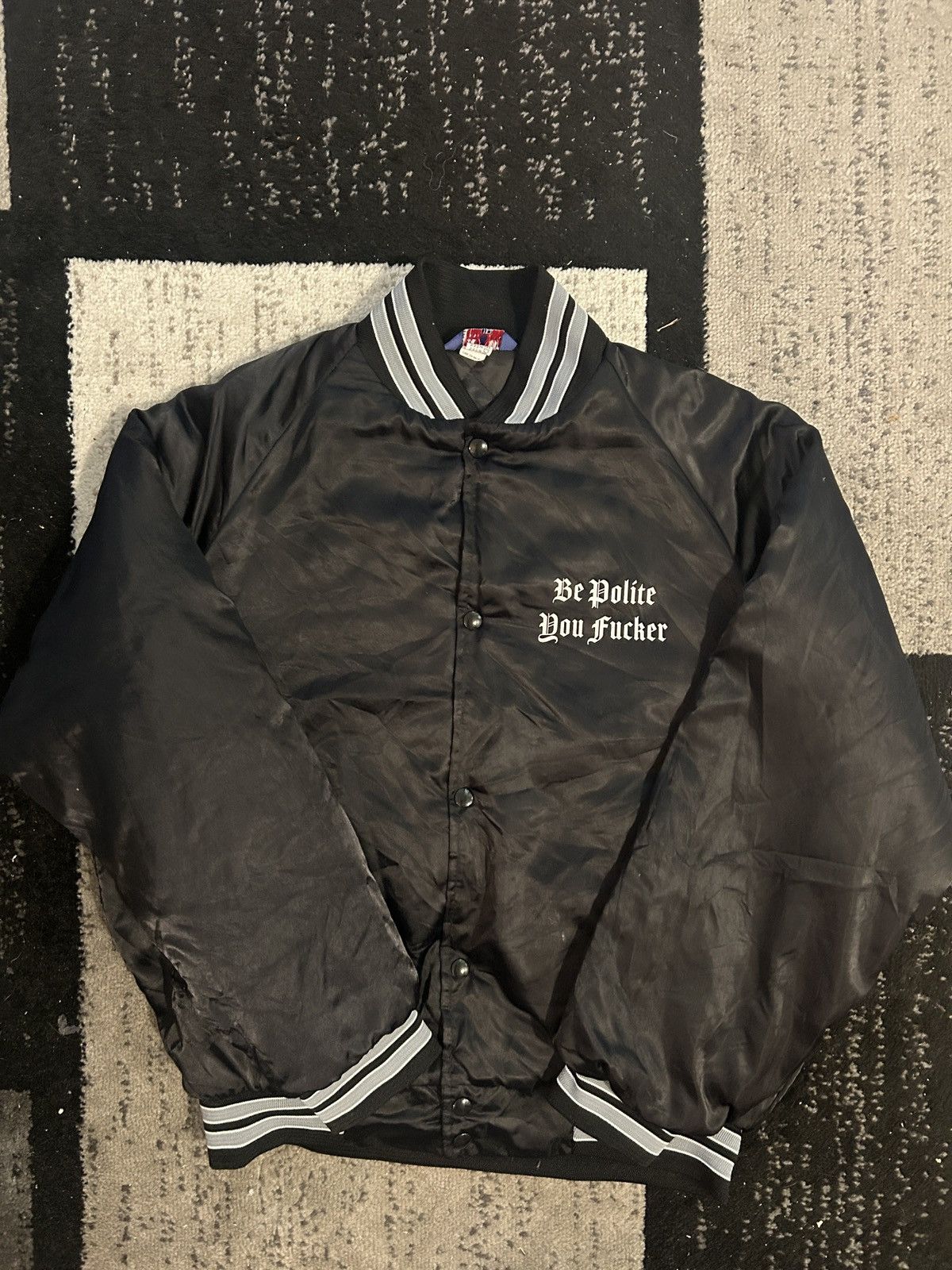 Vintage Vintage Satin bomber jacket 90s Be polite You Fucker Size US L / EU 52-54 / 3 - 1 Thumbnail