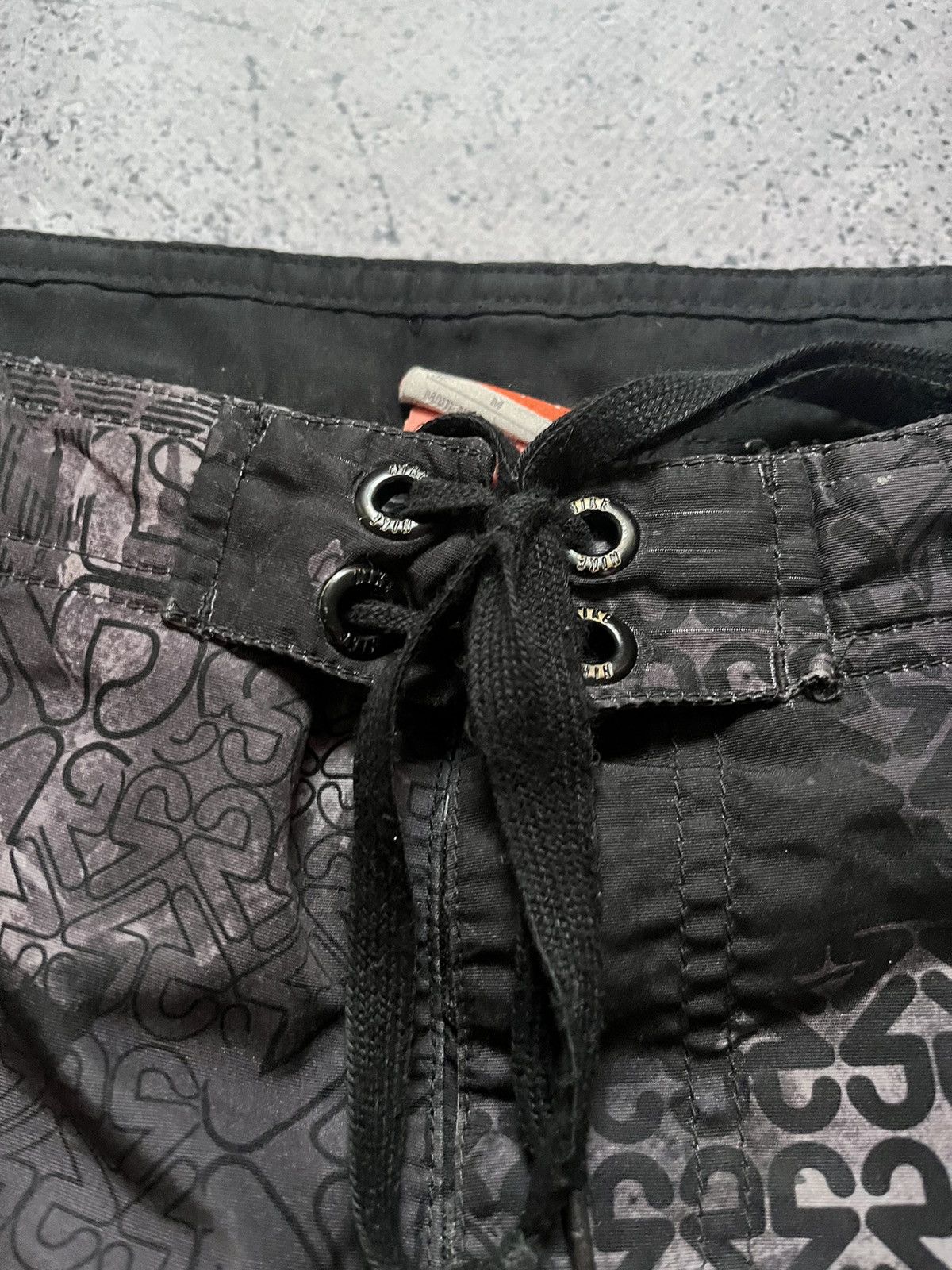 Nike × Vintage Vintage Nike Shorts Mini Swoosh Monogram Y2K USA Swimwear Size US 32 / EU 48 - 5 Thumbnail