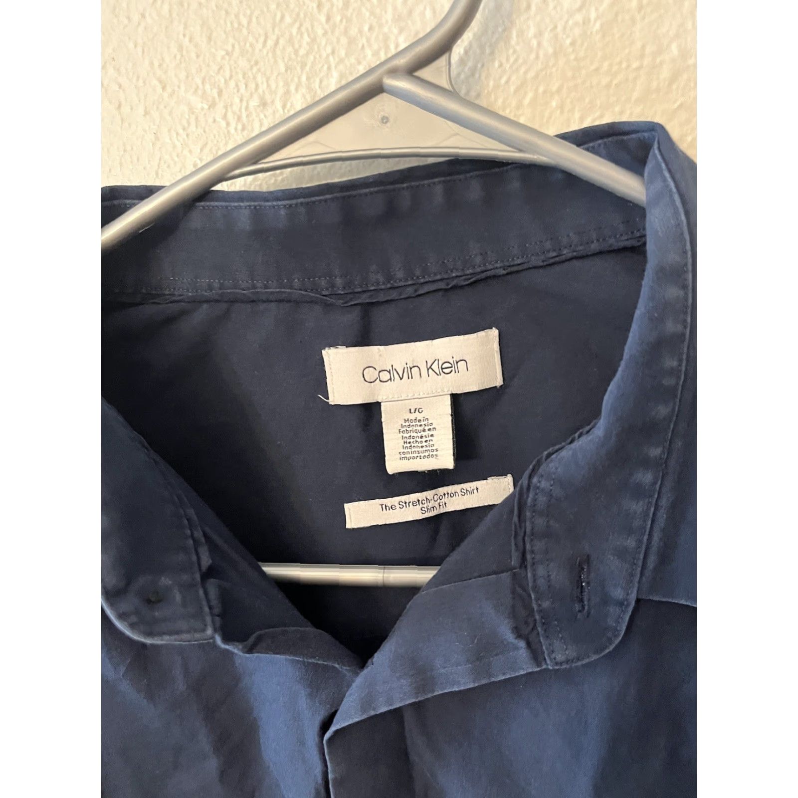 Calvin Klein Calvin Klein Shirt Navy Blue Solid Slim Fit 100% Cotton Dress Shirt L Men with Shimmer Size US L / EU 52-54 / 3 - 2 Thumbnail