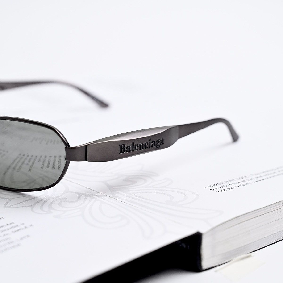 Balenciaga BALENCIAGA BB0355S SUNGLASSES Size ONE SIZE - 3 Thumbnail