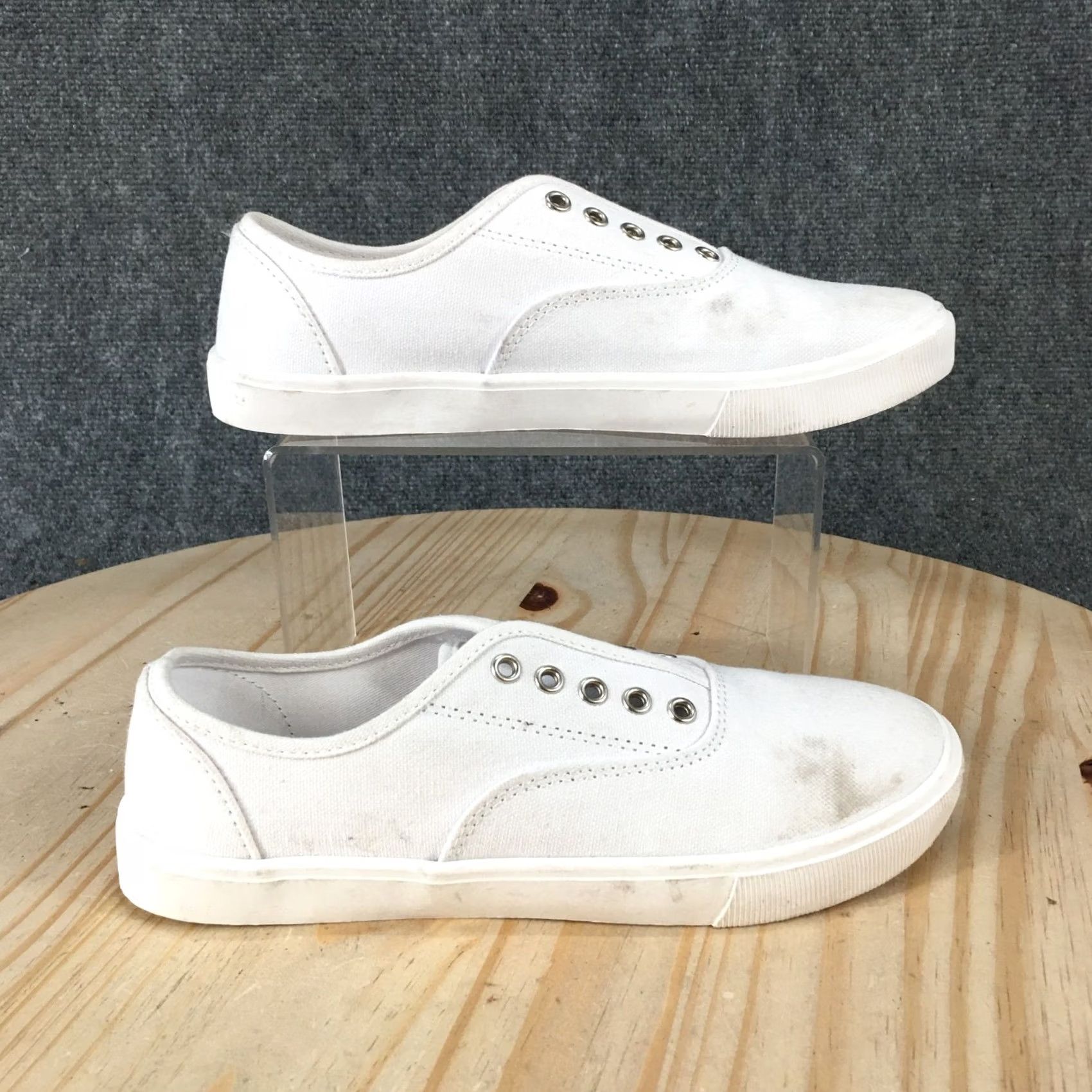Vintage Time and Tru Shoes Womens White Casual Sneakers Canvas Round Toe Low Top Size M / US 6-8 / IT 42-44 - 2 Thumbnail