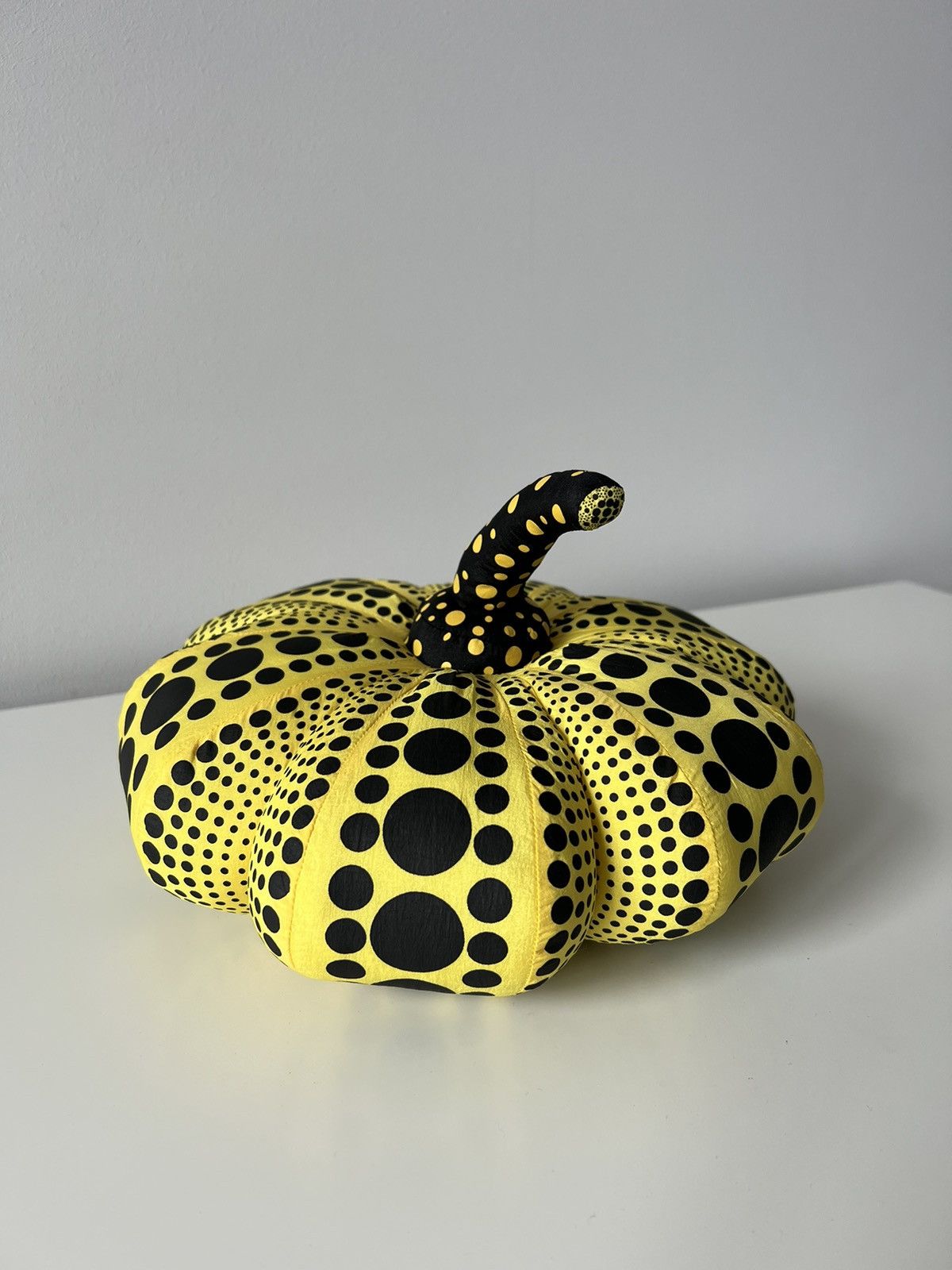 Yayoi Kusama Yayoyi pumpkin Plush Soft sculpture Small Size ONE SIZE - 2 Thumbnail