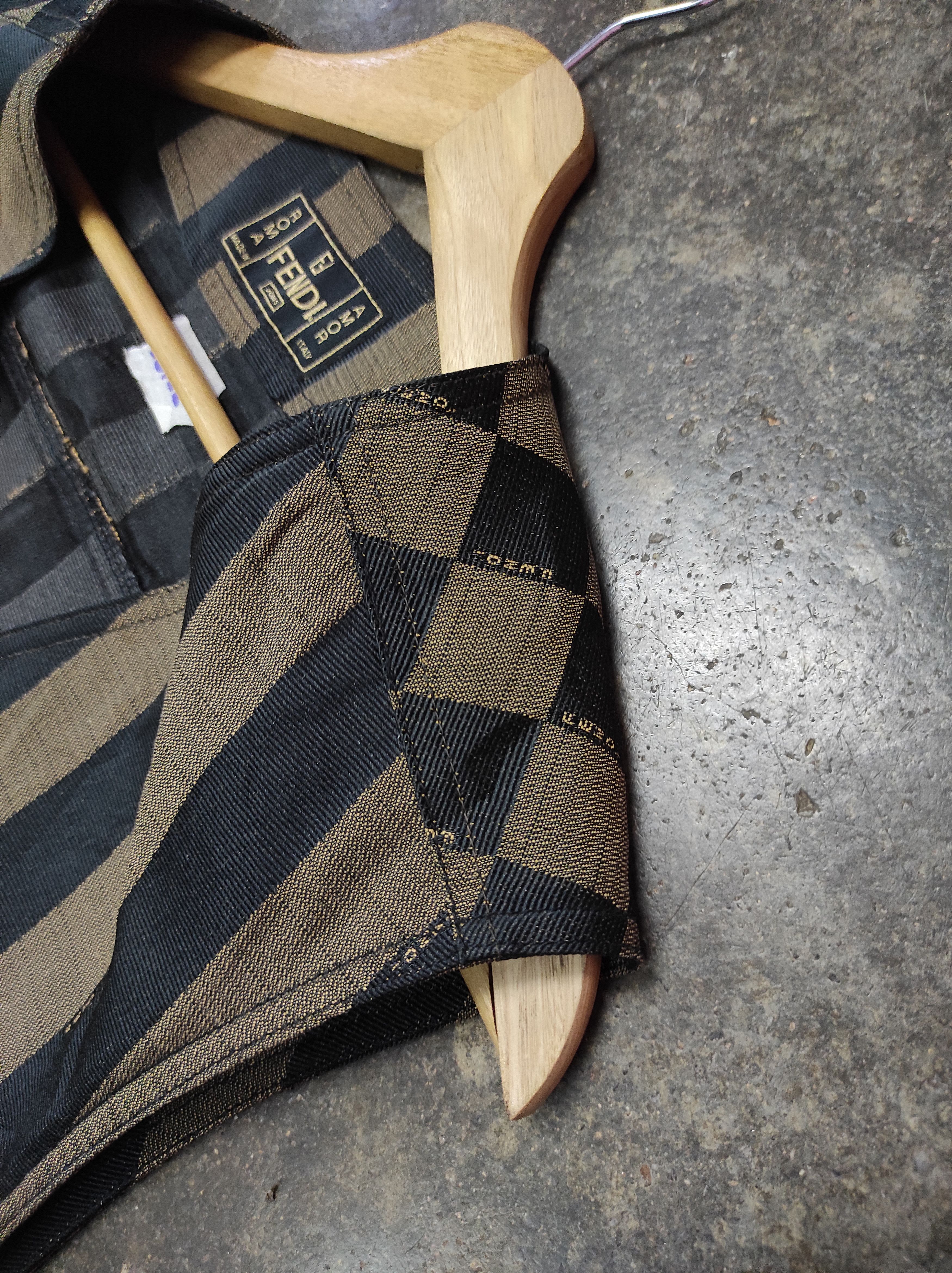 Fendi FENDI MONOGRAM MULTIPOCKET PLAID VEST JACKET SLEEVELESS Size M / US 6-8 / IT 42-44 - 6 Thumbnail