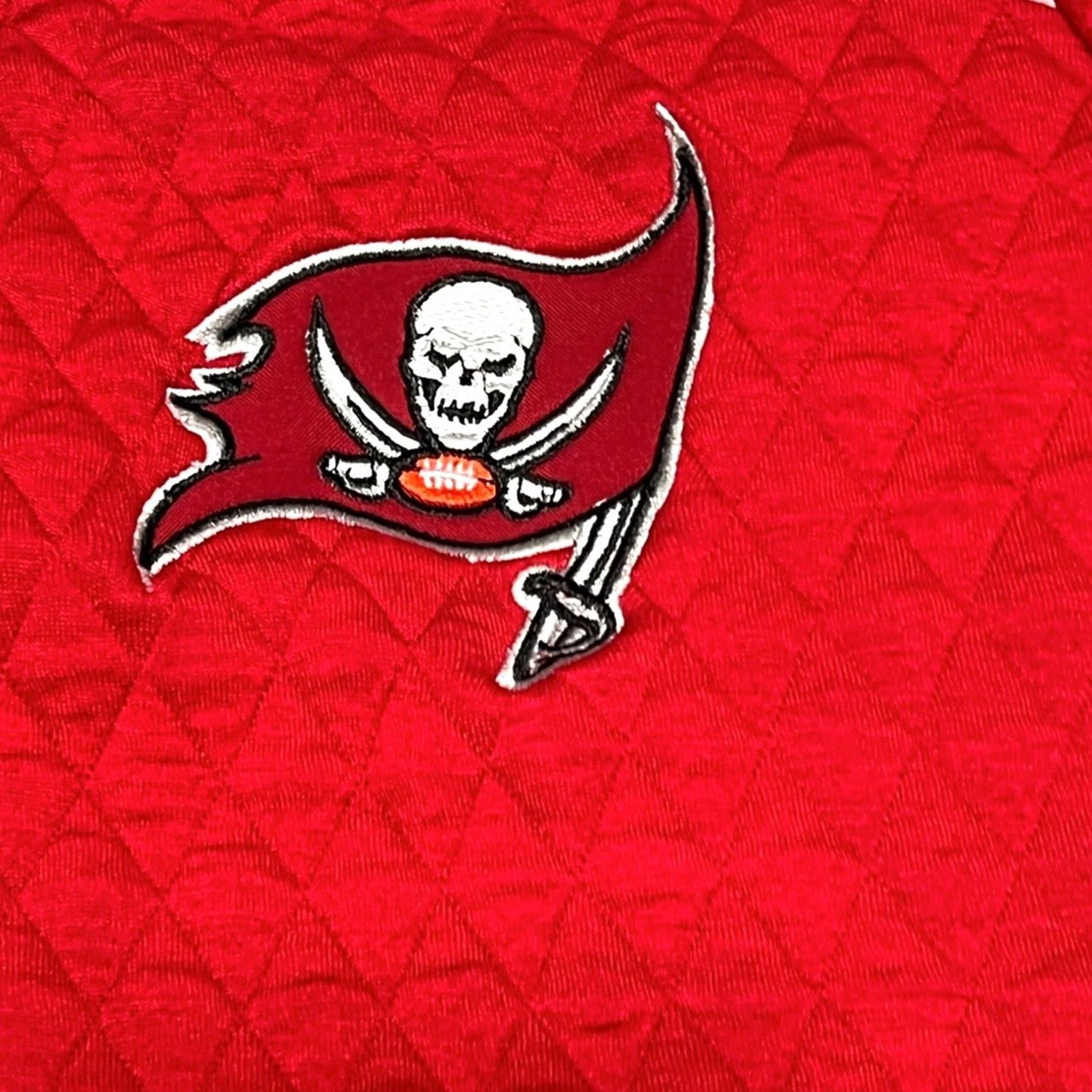 Layer 8 Tampa Bay Buccaneers Marine Layer Sweatshirt Pullover Quilted Soft Adult Medium Red Size US M / EU 48-50 / 2 - 4 Thumbnail
