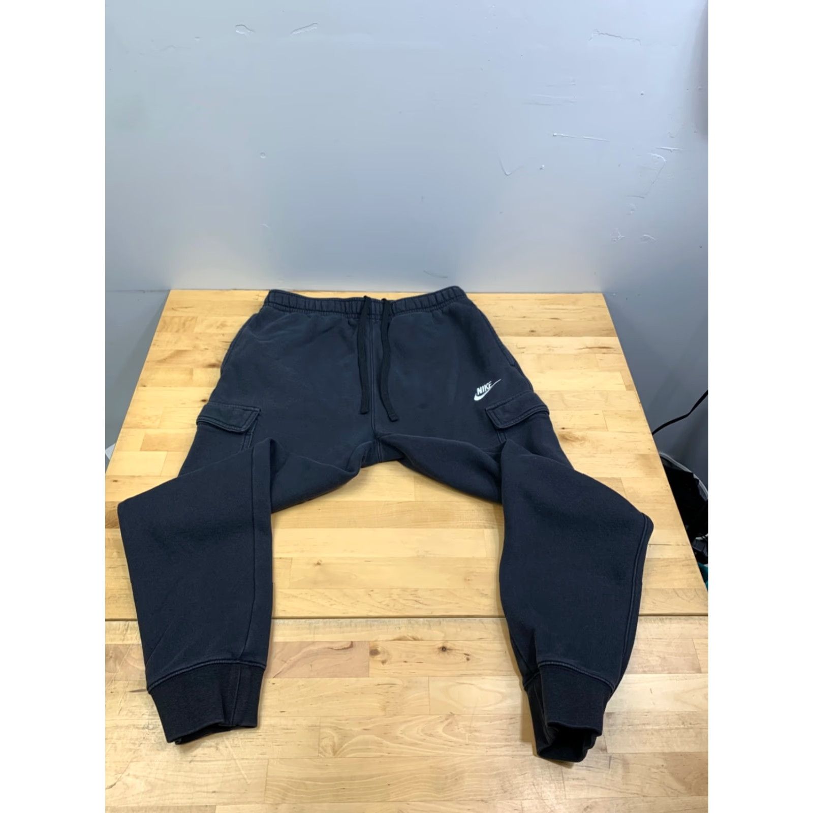 Nike Nike Cargo Sweatpants Joggers Mens S Black Drawstring Pockets Tapered Regular Pants Activewear Casual Winter Fall Spring Mens Size US 29 - 6 Thumbnail