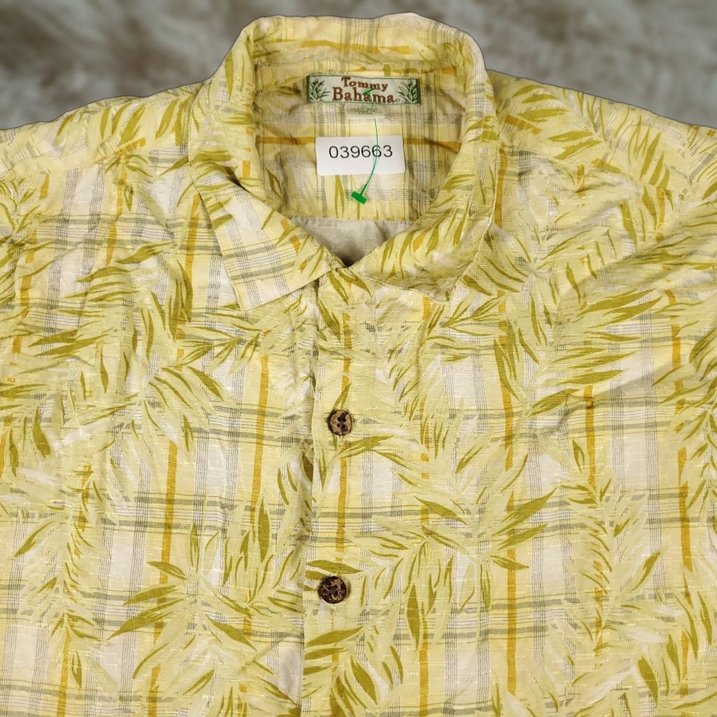 Tommy Bahama Tommy Bahama Hawaiian Shirt Mens Large Yellow Floral Button-Up Short Sleeve Size US L / EU 52-54 / 3 - 1 Thumbnail