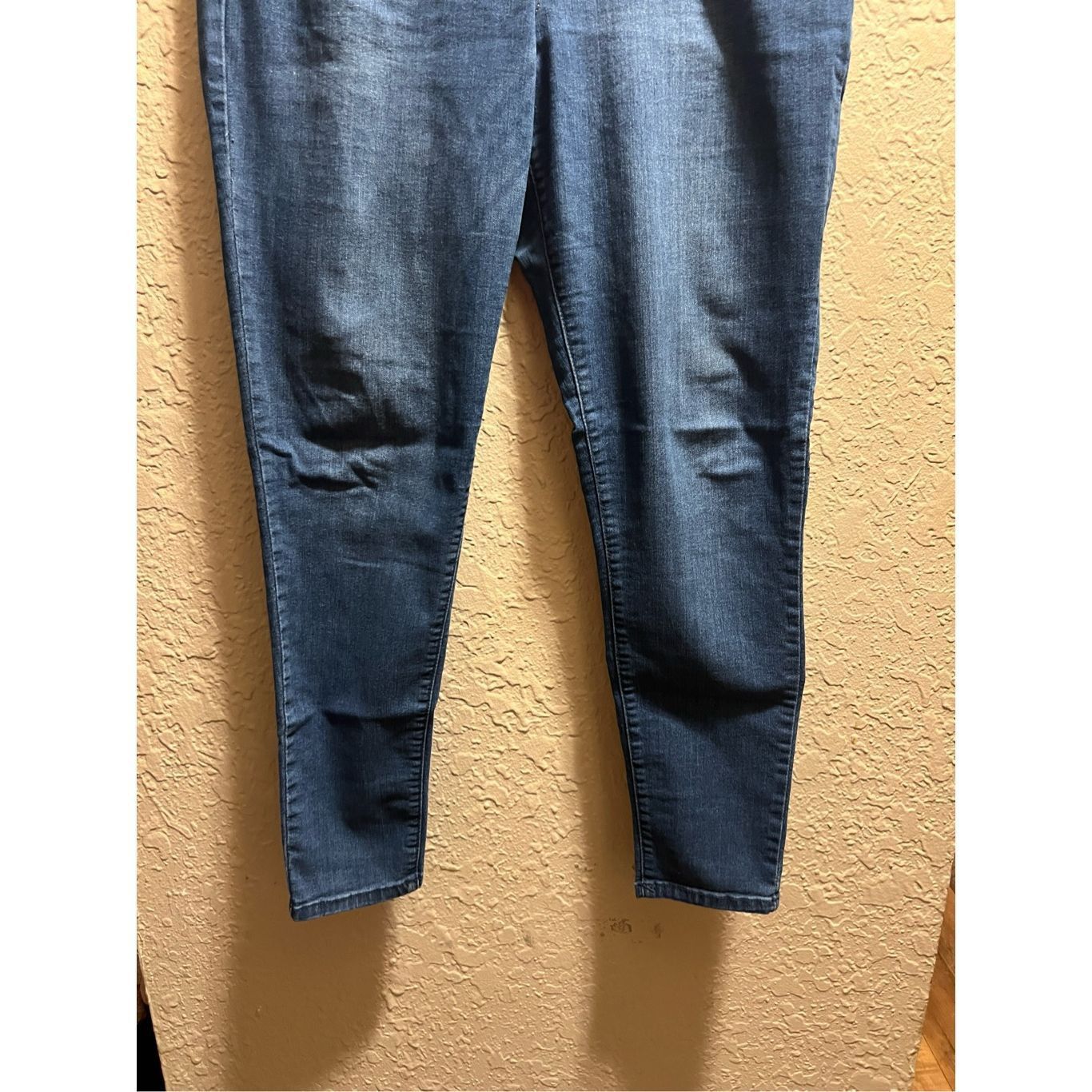 Other Democracy Ab Solution Blue Jeans Woman’s Size 16 Flaws-Marks Size 38" / US 16 / IT 52 - 2 Thumbnail
