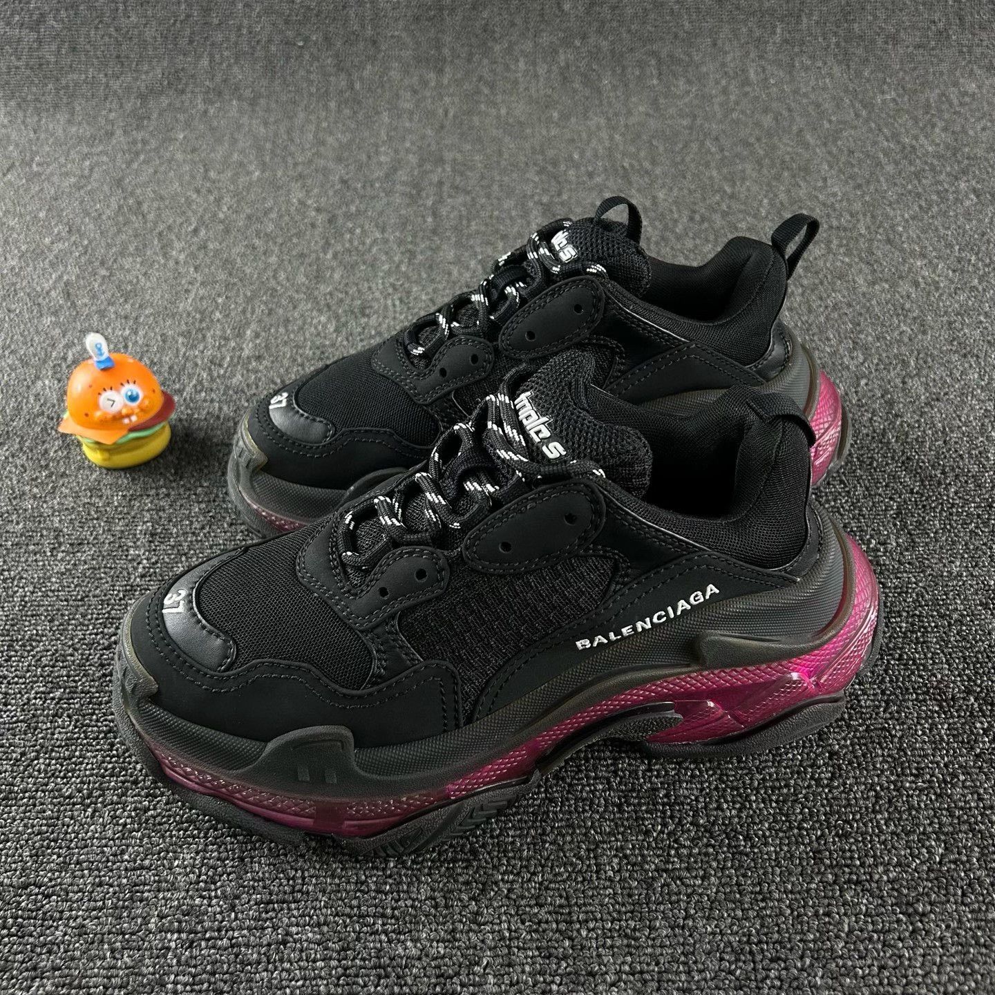 Balenciaga Balenciaga Triple S Sneakers in Black and Pink Size US 7 / IT 37 - 1 Thumbnail