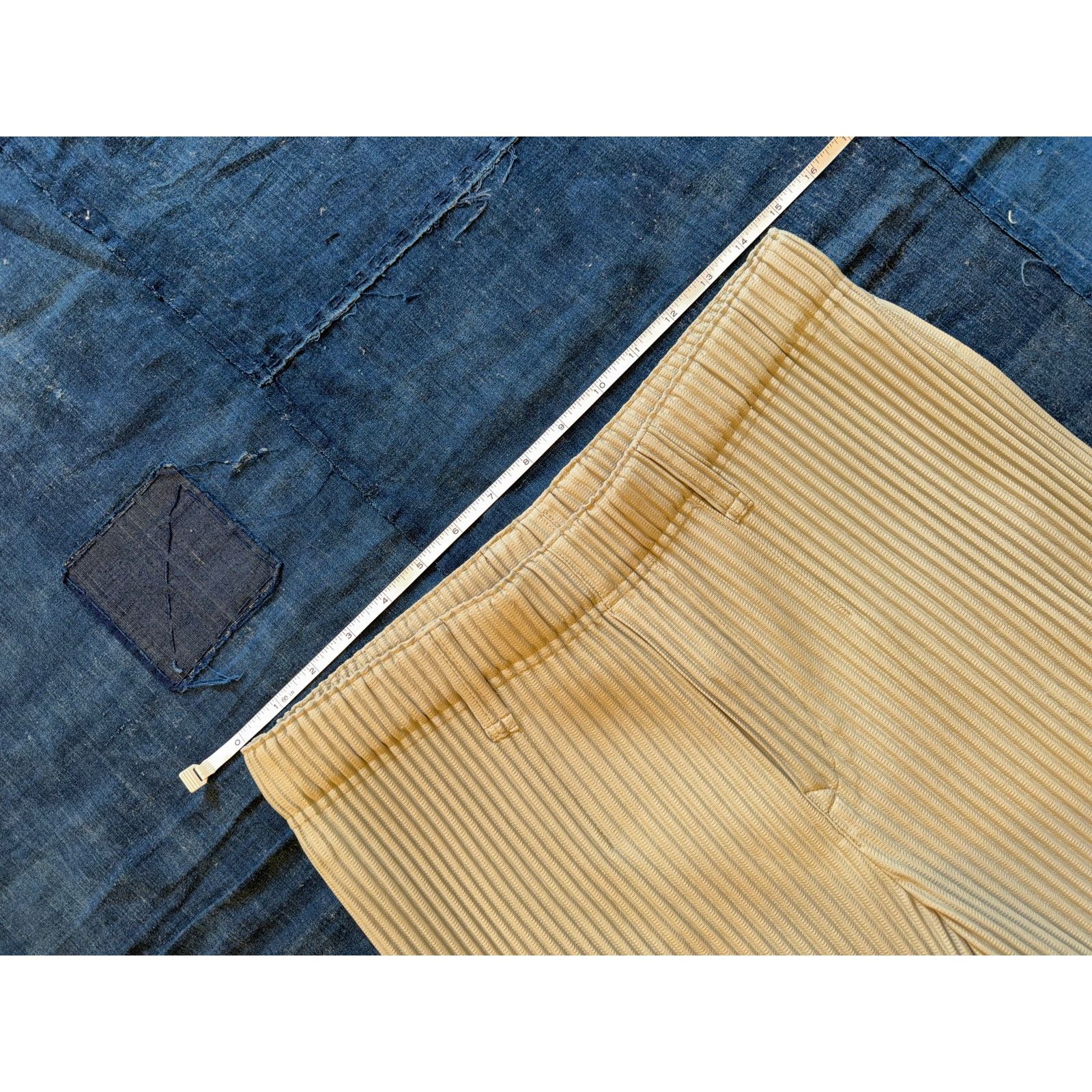 Homme Plisse Issey Miyake $390 Issey Miyake Sage Green Tailored Pleats 2 Shorts Size US 32 / EU 48 - 4 Thumbnail
