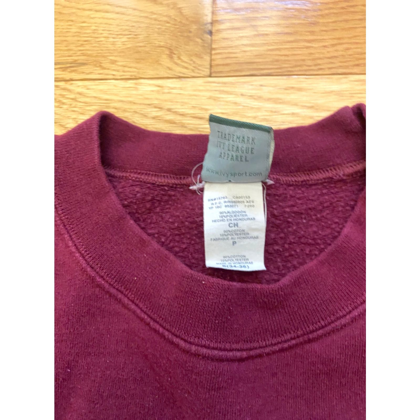 Vintage VINTAGE IvySport Harvard University Sweatshirt Crewneck Veritas College Crimson Sz Small Mens Red Size US S / EU 44-46 / 1 - 3 Thumbnail