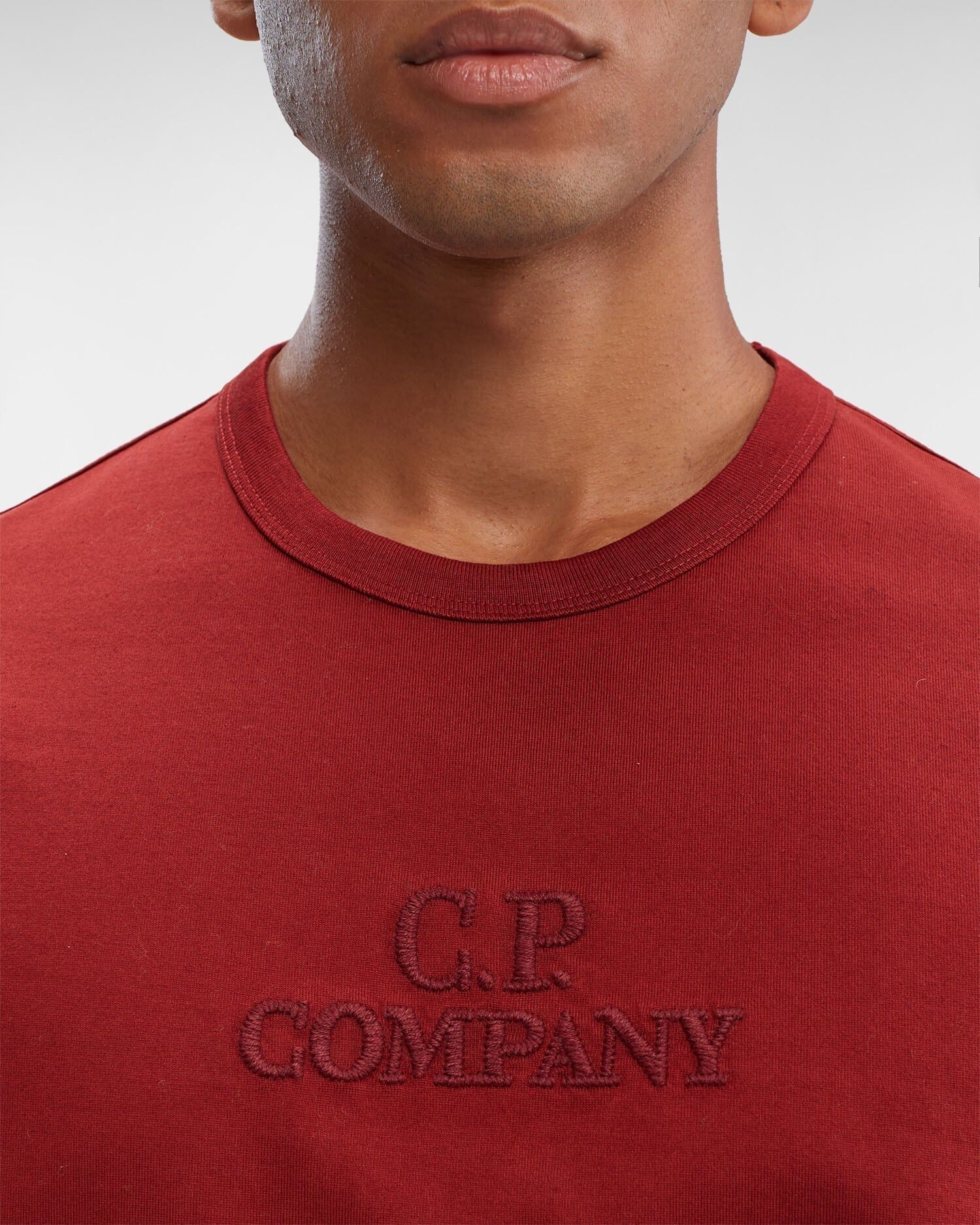 C.P. Company o1y1224 Logo Embroidered Crewneck T-Shirt in Burgundy Size US M / EU 48-50 / 2 - 4 Thumbnail