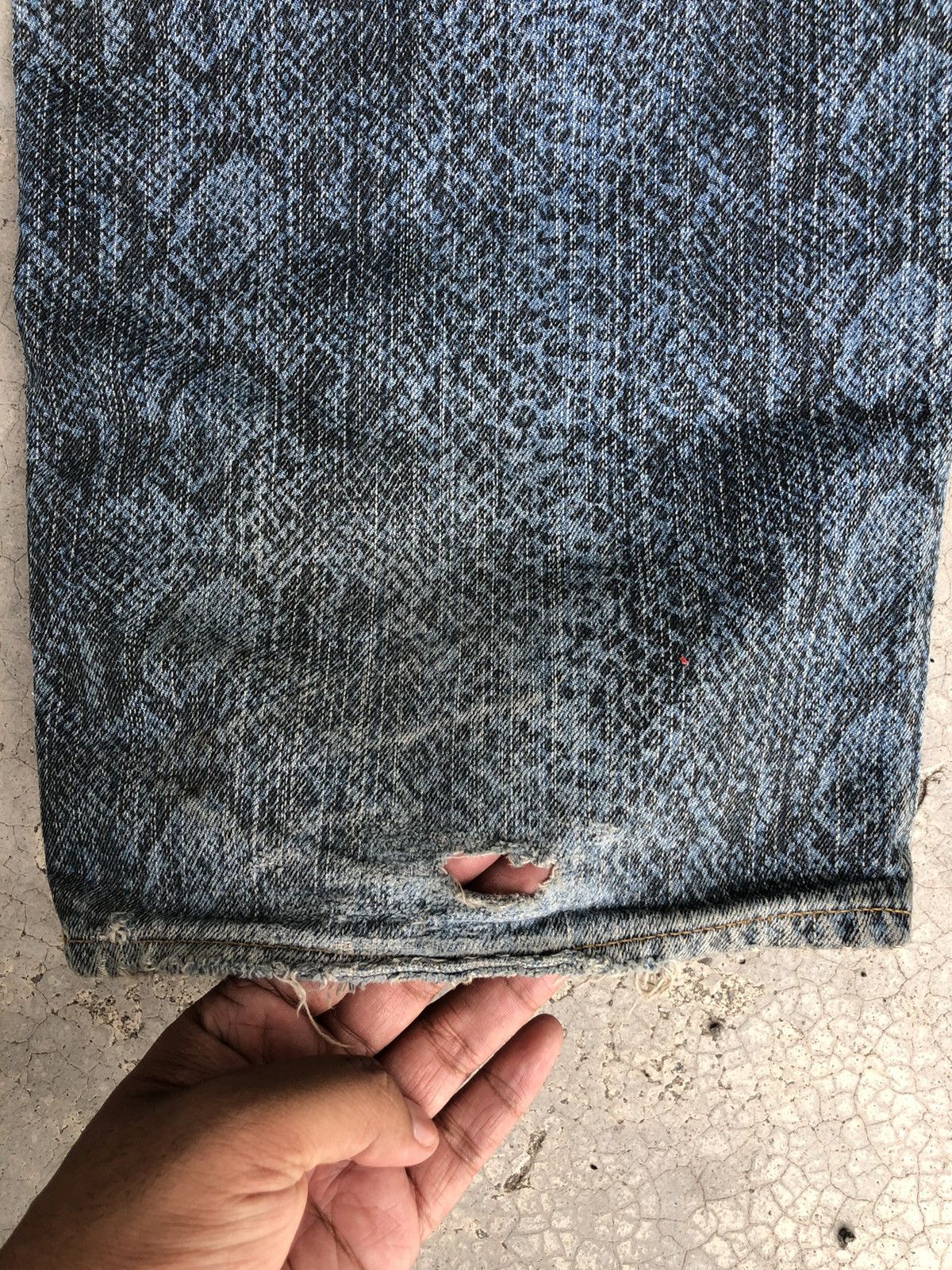 Karakuri Tamashii Karakuri Tamashii Embroidered Jeans Baggy Snake Skin Size US 37 - 17 Thumbnail