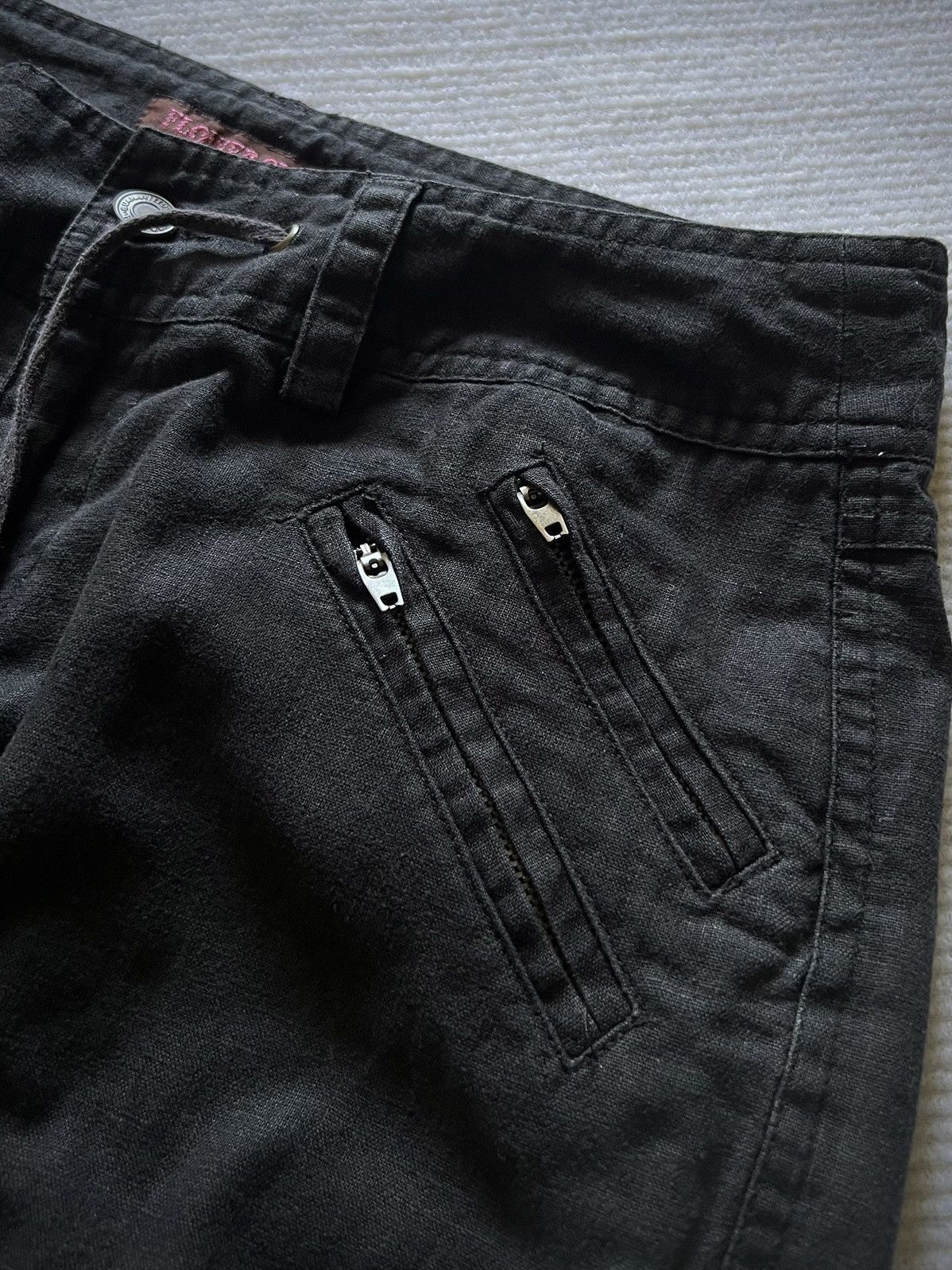 Japanese Brand Archive Flower Circle Multi-Pocket Black Cargo Pants 2000s Size US 29 - 3 Thumbnail