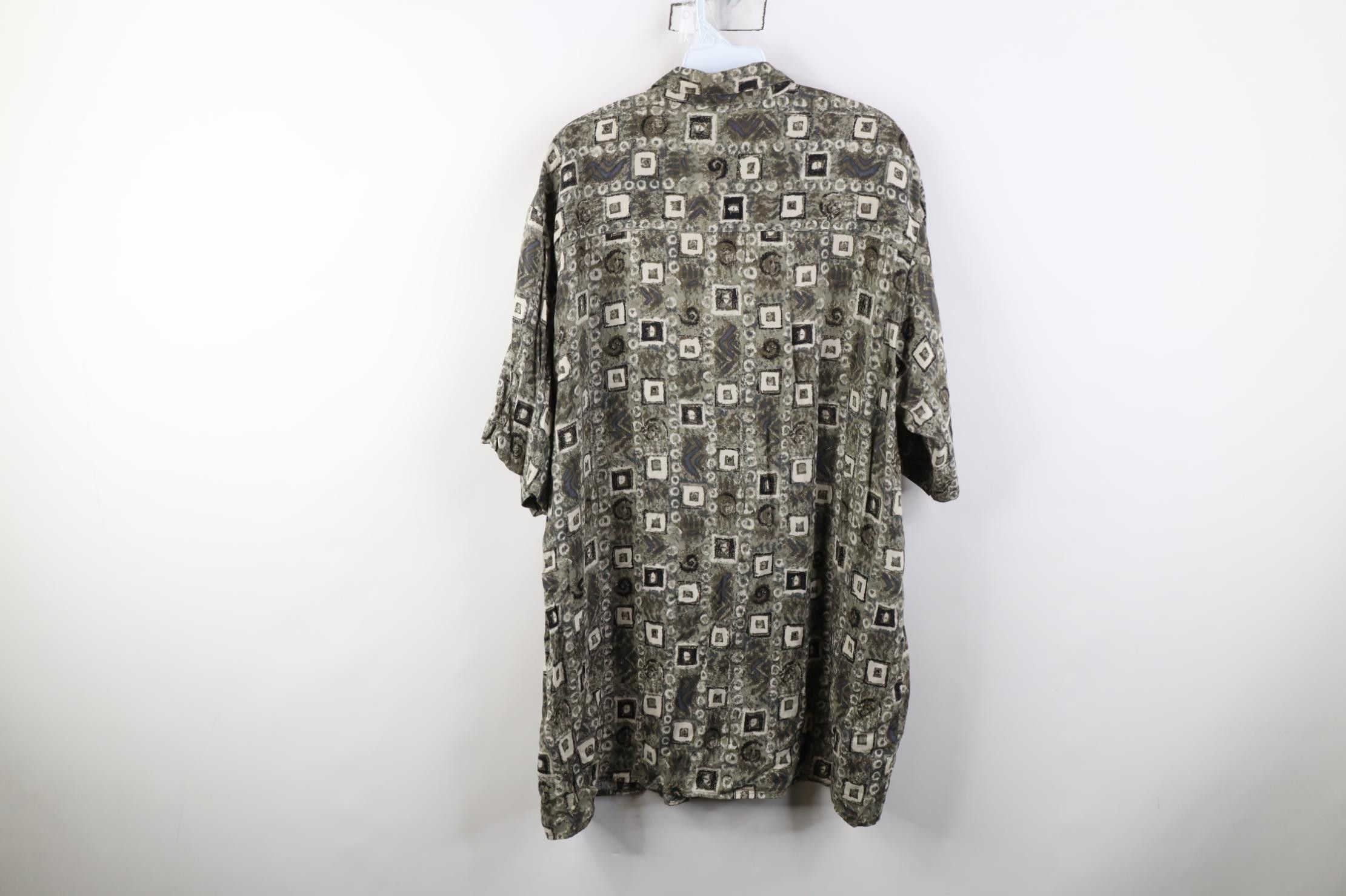 Vintage Vintage 90s Streetwear Rayon Gabardine Abstract Button Shirt Size US L / EU 52-54 / 3 - 7 Thumbnail