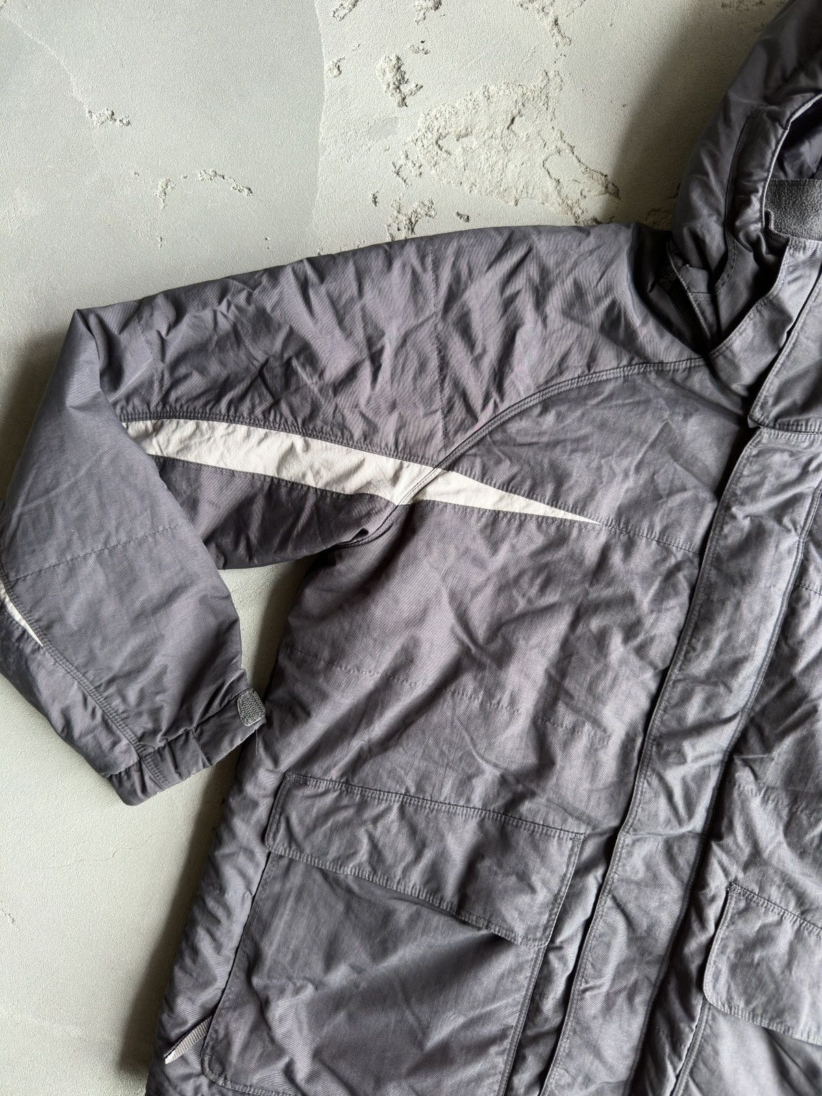 Nike Vintage Y2K Nike Puffer Jacket Big Swoosh 2000s Size US M / EU 48-50 / 2 - 3 Thumbnail