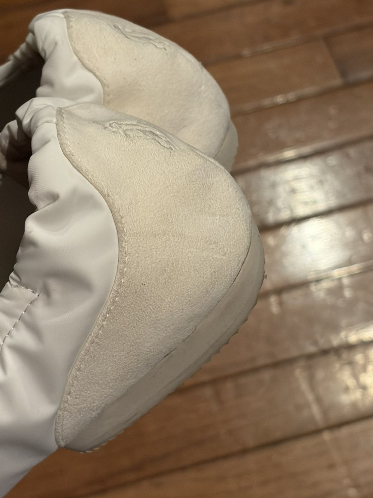 Polo Ralph Lauren Polo Ralph Lauren The Suede Pony Ballerina Sneaker Size US 7 / IT 37 - 11 Thumbnail