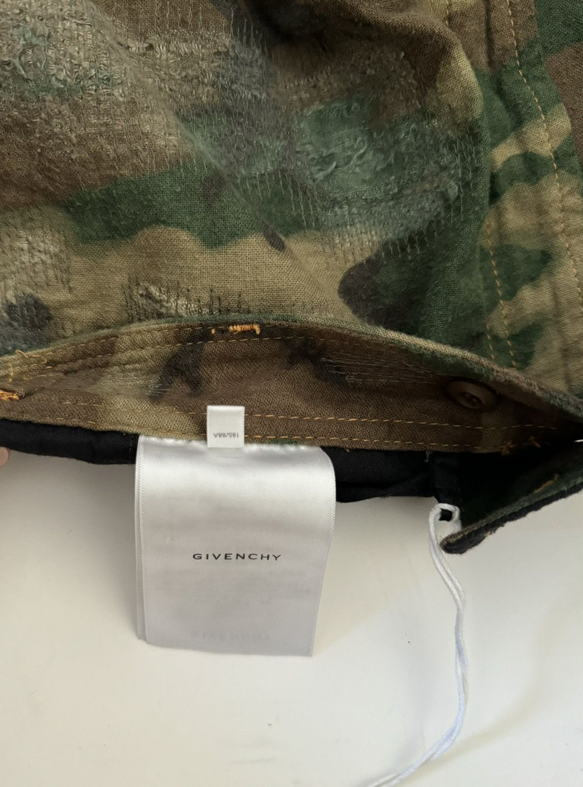 Givenchy Givenchy Distressed Camo Cargo Pants Size US 32 / EU 48 - 12 Thumbnail