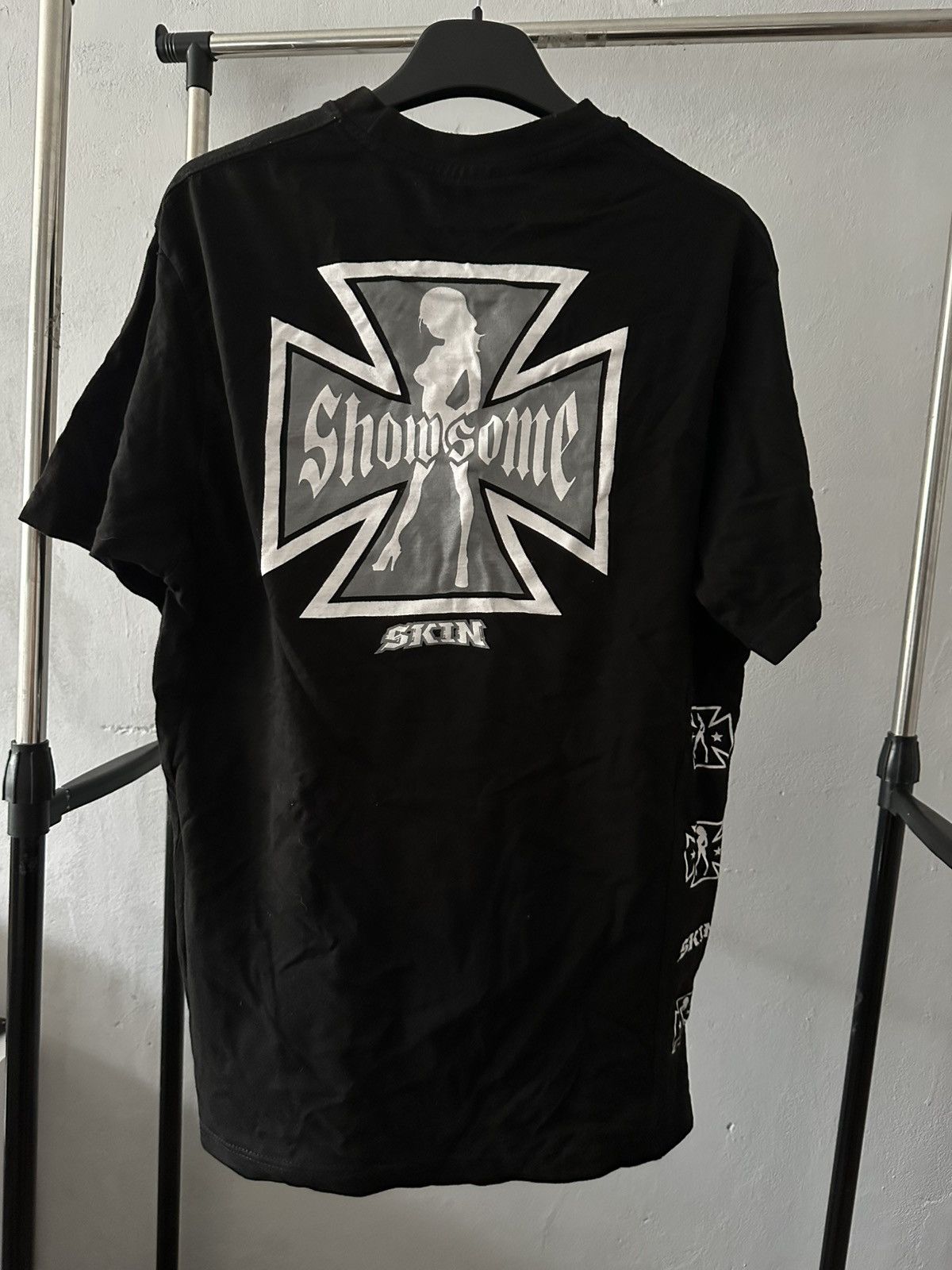 Hook-Ups Vintage Skin Industries Skateboard Tee Y2K Size US L / EU 52-54 / 3 - 1 Thumbnail