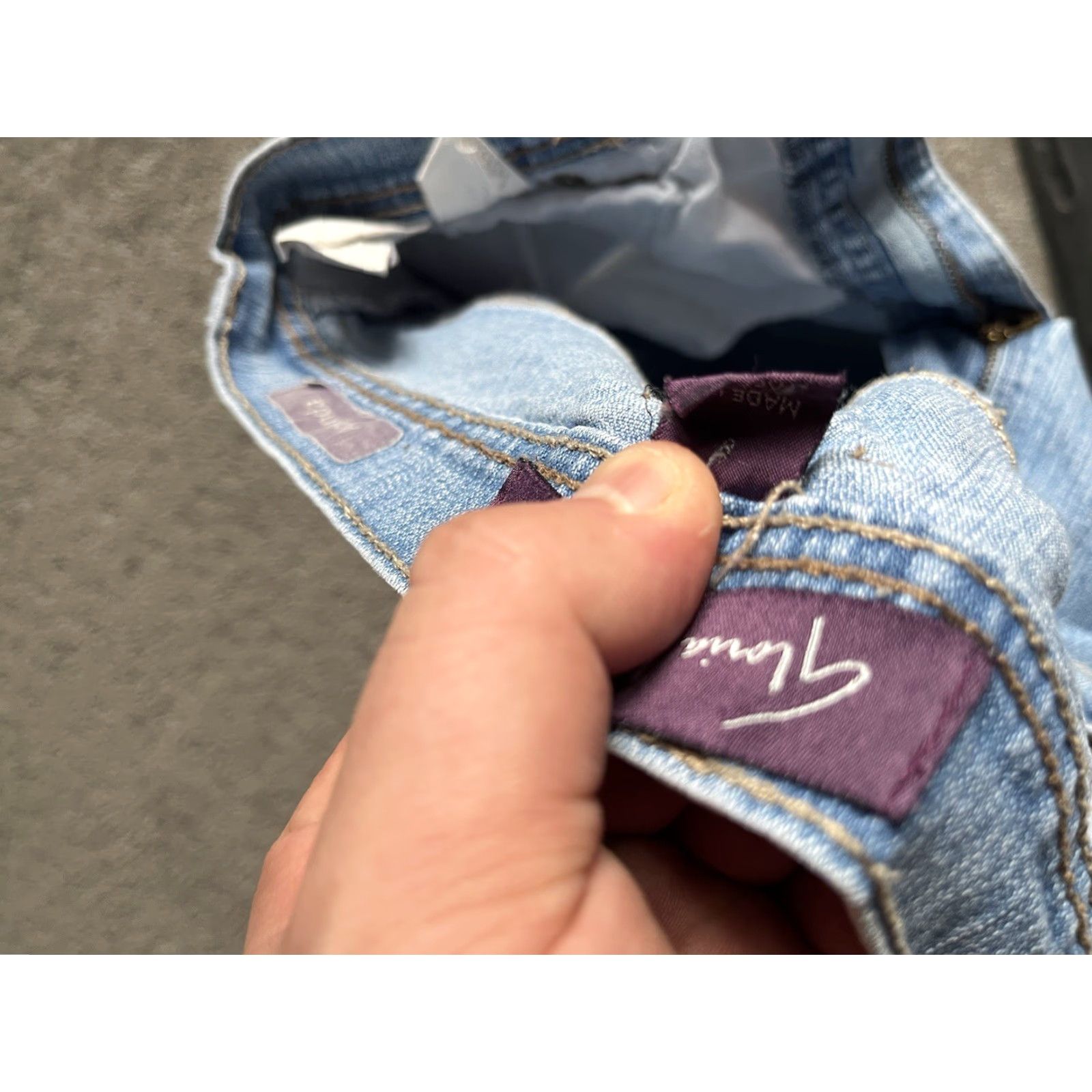 Gloria Vanderbilt Gloria Vanderbilt Jeans Womens Denim 8 Blue Straight Gloria Vanderbilt Amanda 30 in Inseam Regular High Rise Jeans Mens? Size 30" / US 8 / IT 44 - 6 Thumbnail
