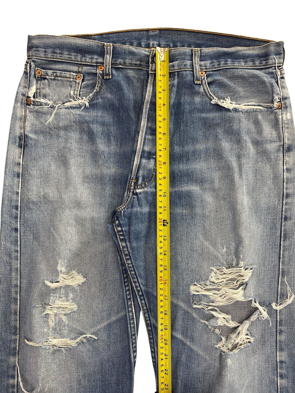 Levi's Vintage Clothing Vintage Y2K Levi’s Faded Wash Distressed Loose Jeans Size US 36 / EU 52 - 12 Thumbnail