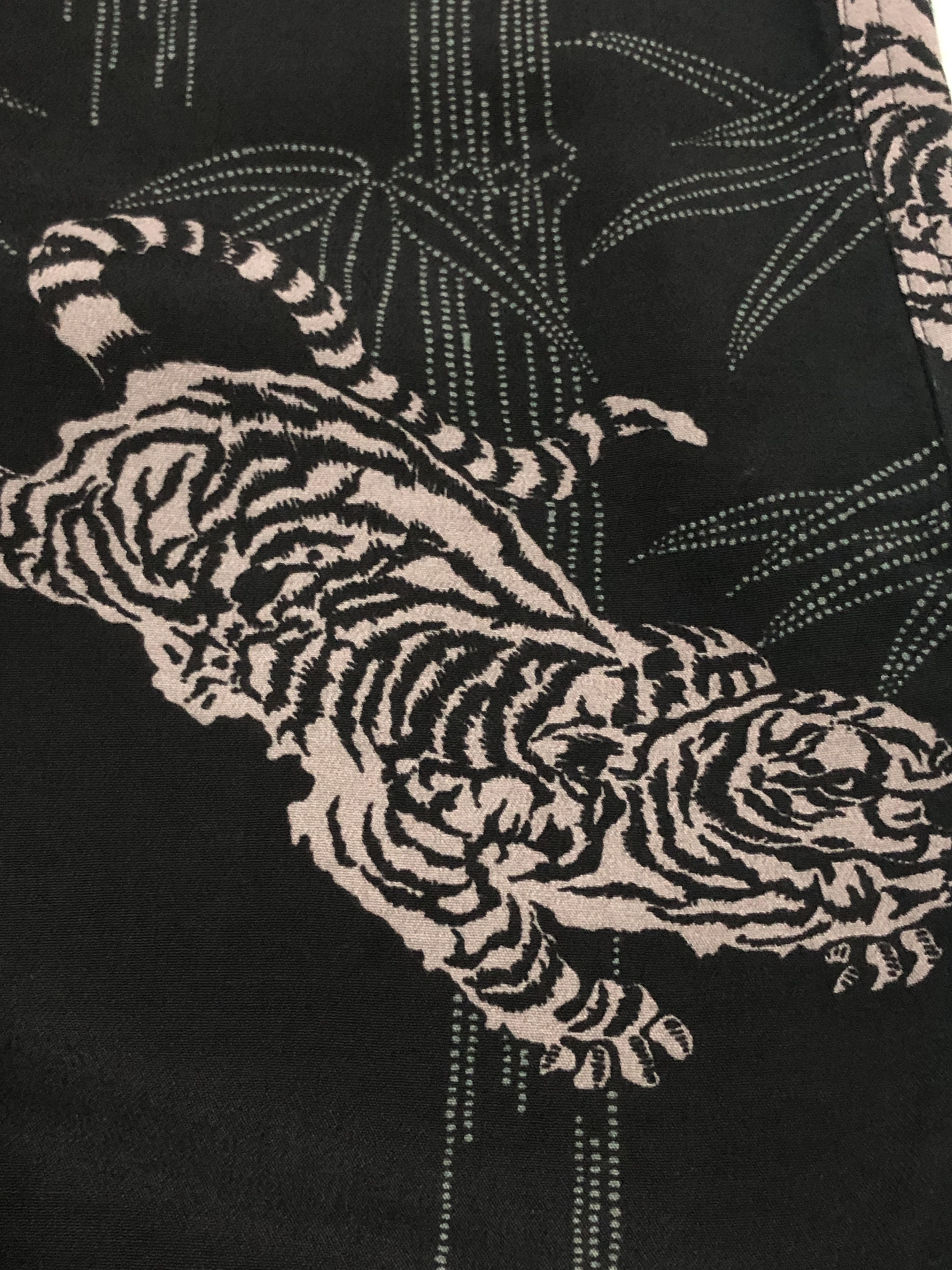 Japanese Brand × Vintage Vintage Oniwa Sato Crepe Rayon Tiger Motive Size US L / EU 52-54 / 3 - 7 Thumbnail