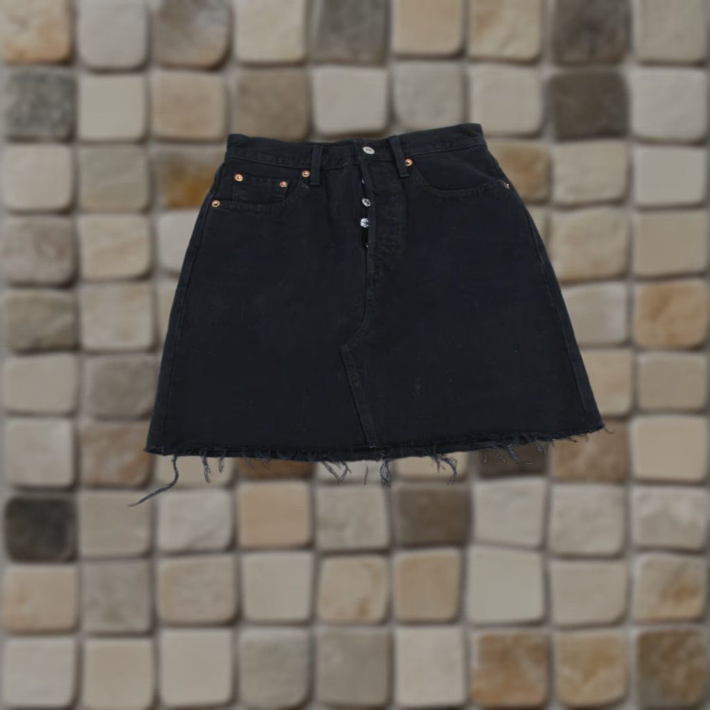 Levi's Levis Skirt Womens 26 Black Denim A Line Mini Frayed Hem Size 26" / US 2 / IT 38 - 1 Thumbnail