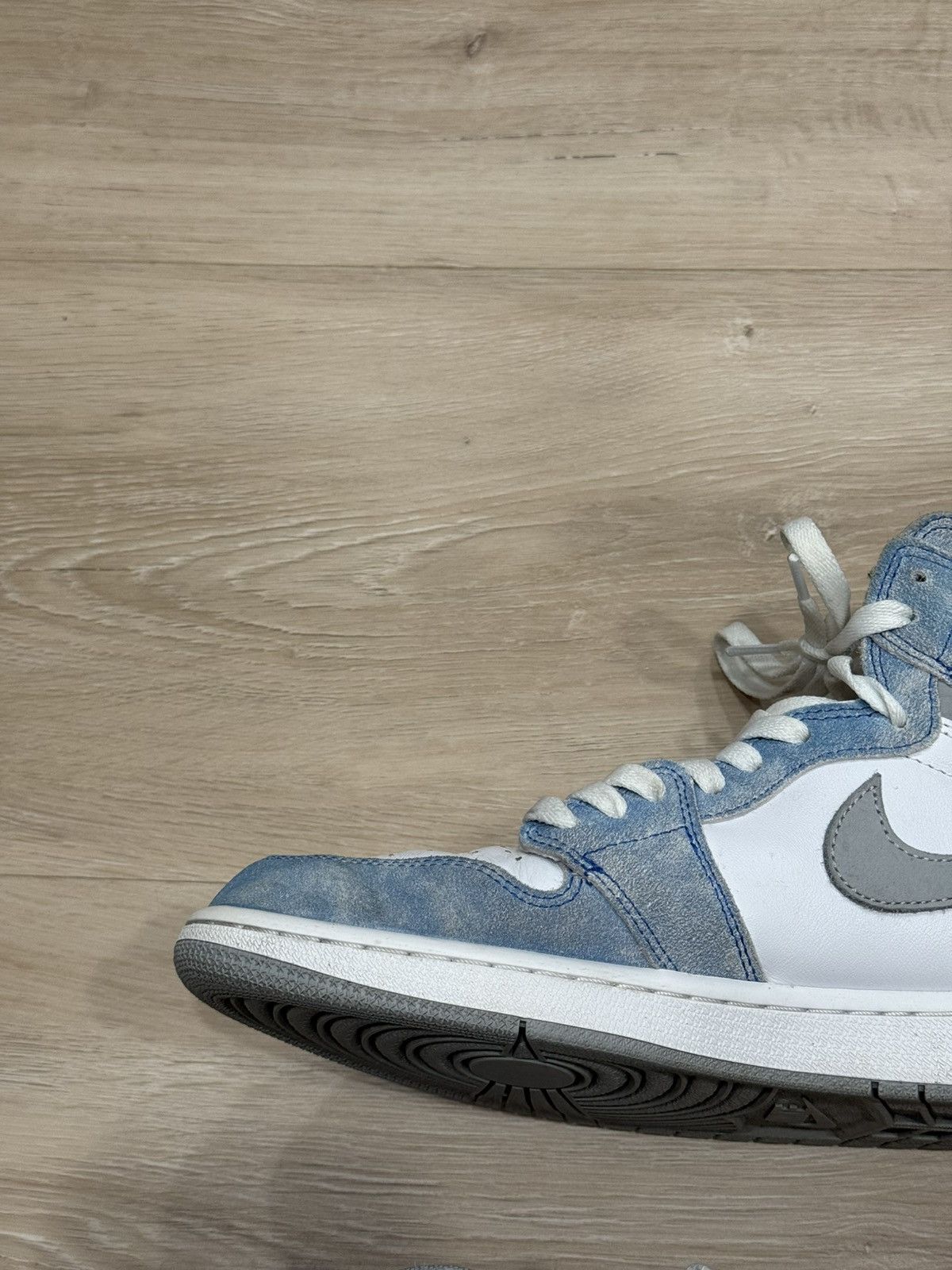 Jordan Brand Air Jordan 1 “Hyper Royal” Size US 12 / EU 45 - 10 Thumbnail