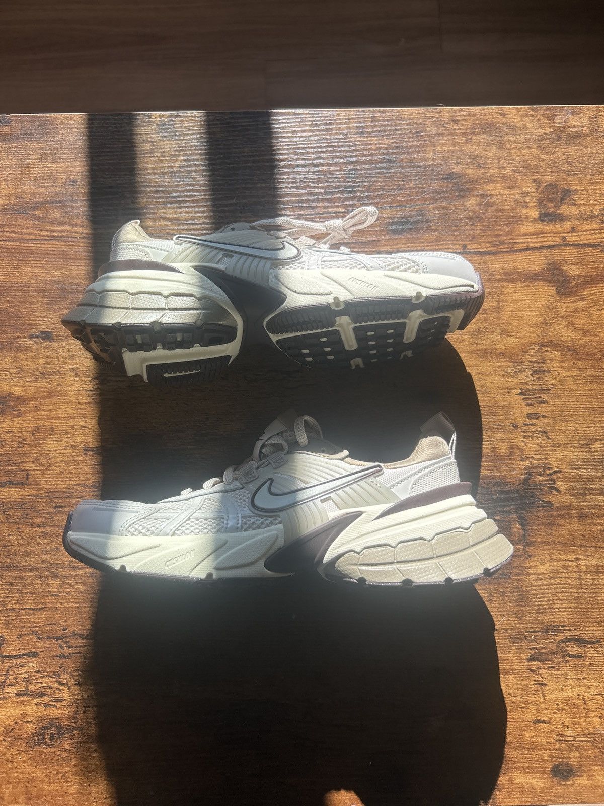 Nike W Nike V2K RUN Size US 6.5 / IT 36.5 - 8 Thumbnail