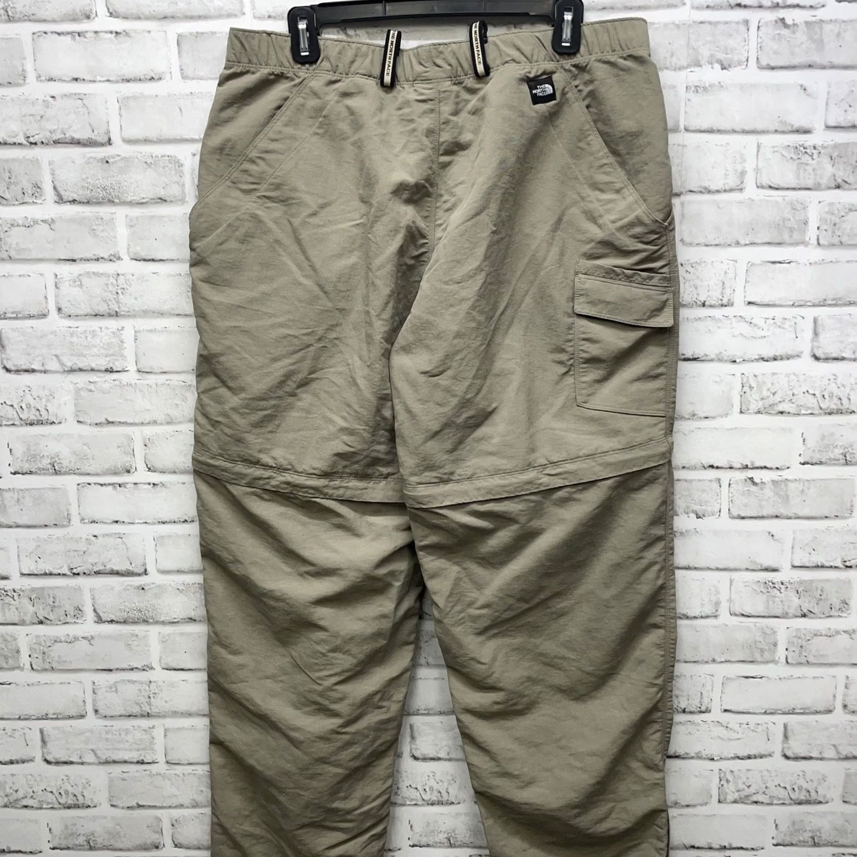 The North Face VINTAGE The North Face Beige Convertible Hiking Pants Womens Size XL Size 40" / US 18 - 5 Thumbnail