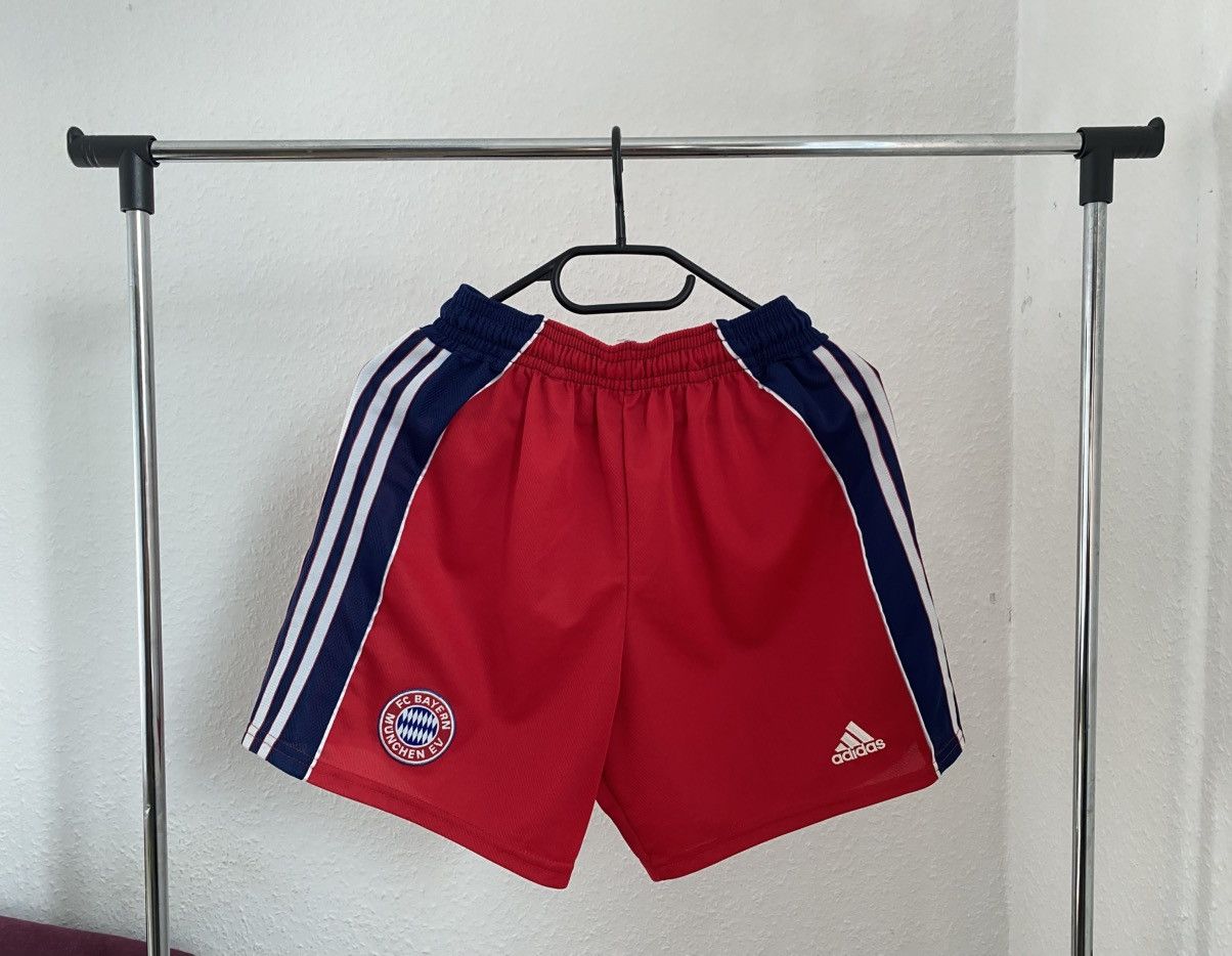 Adidas Vintage Bayern Munich 1999 2001 Shorts Y2K PSG Barcelona Size US 32 / EU 48 - 1 Thumbnail