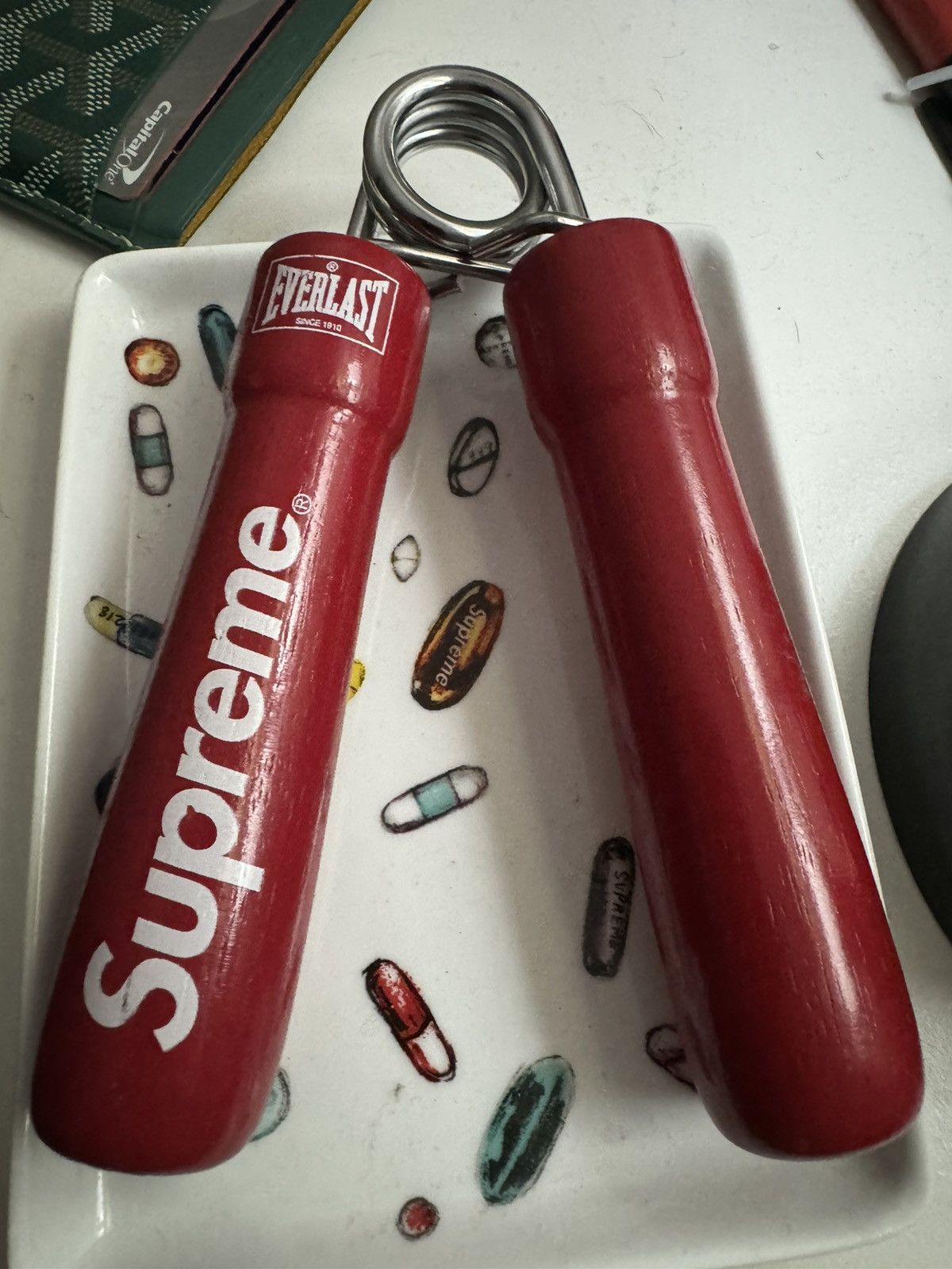 Supreme Supreme Hand Grip Size ONE SIZE - 5 Thumbnail