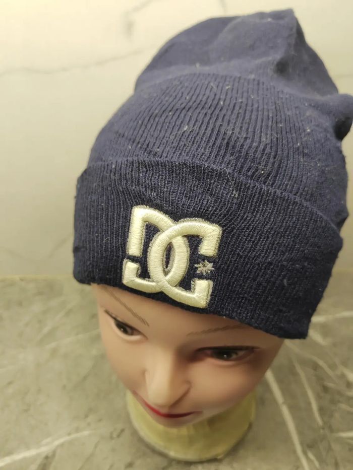 Vintage Vintage Dcshoecousa Skateboarding Snowcap Beanie Size ONE SIZE - 3 Thumbnail