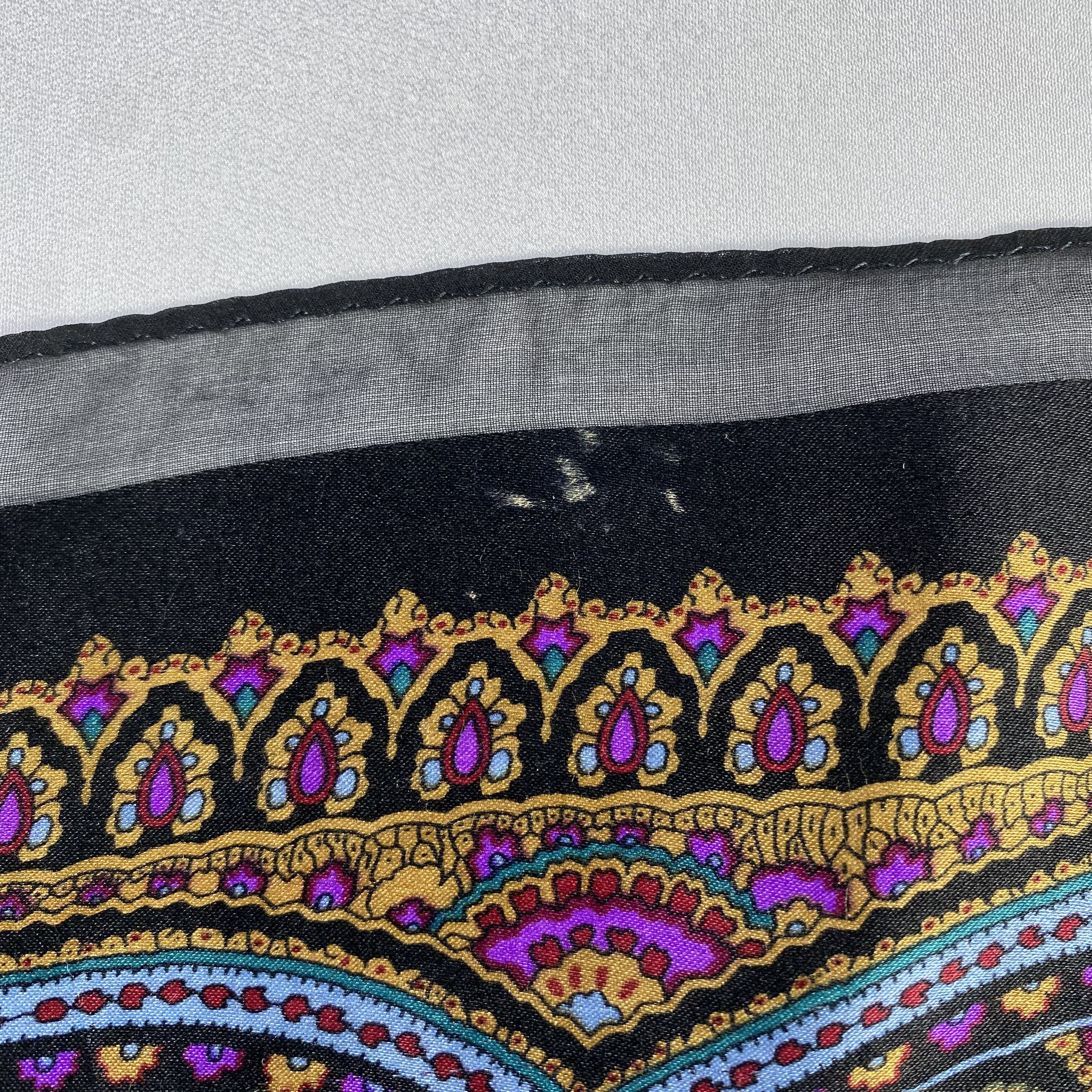 Hardy Amies × Japanese Brand × Vintage Vintage Hardy Amies Silk Scarf Hand Rolled Floral SS037 Size ONE SIZE - 5 Thumbnail