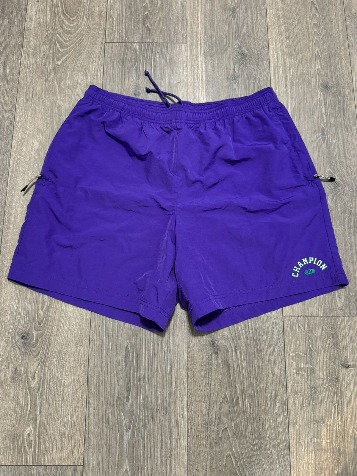 Champion Champion Shorts Purple with Zipper Pockets Size US 38 / EU 54 - 1 Thumbnail