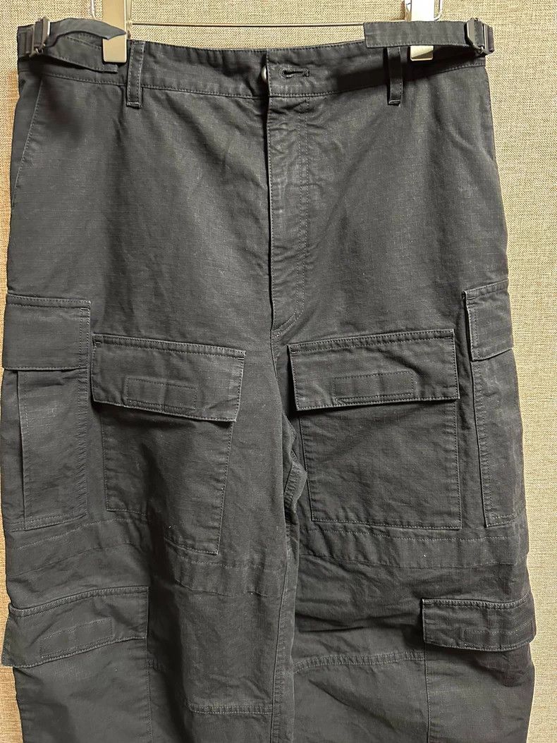 Balenciaga Balenciaga size XS Fake Two-Piece Cargo Skirt Pants Size US 27 - 2 Thumbnail