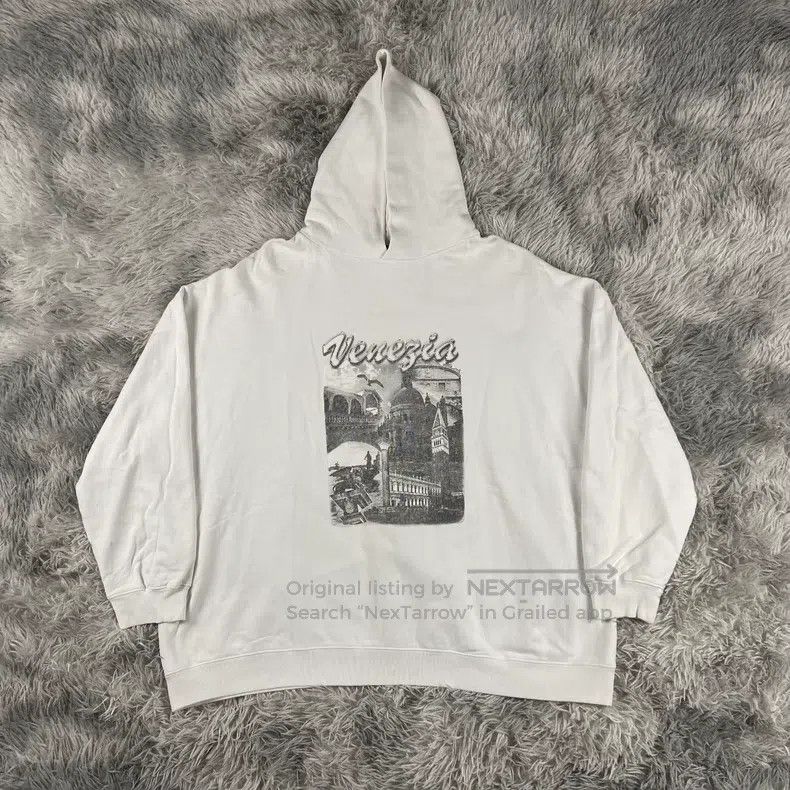 Balenciaga Balenciaga Castle Print White Hooded Sweatshirt Size US S / EU 44-46 / 1 - 1 Thumbnail