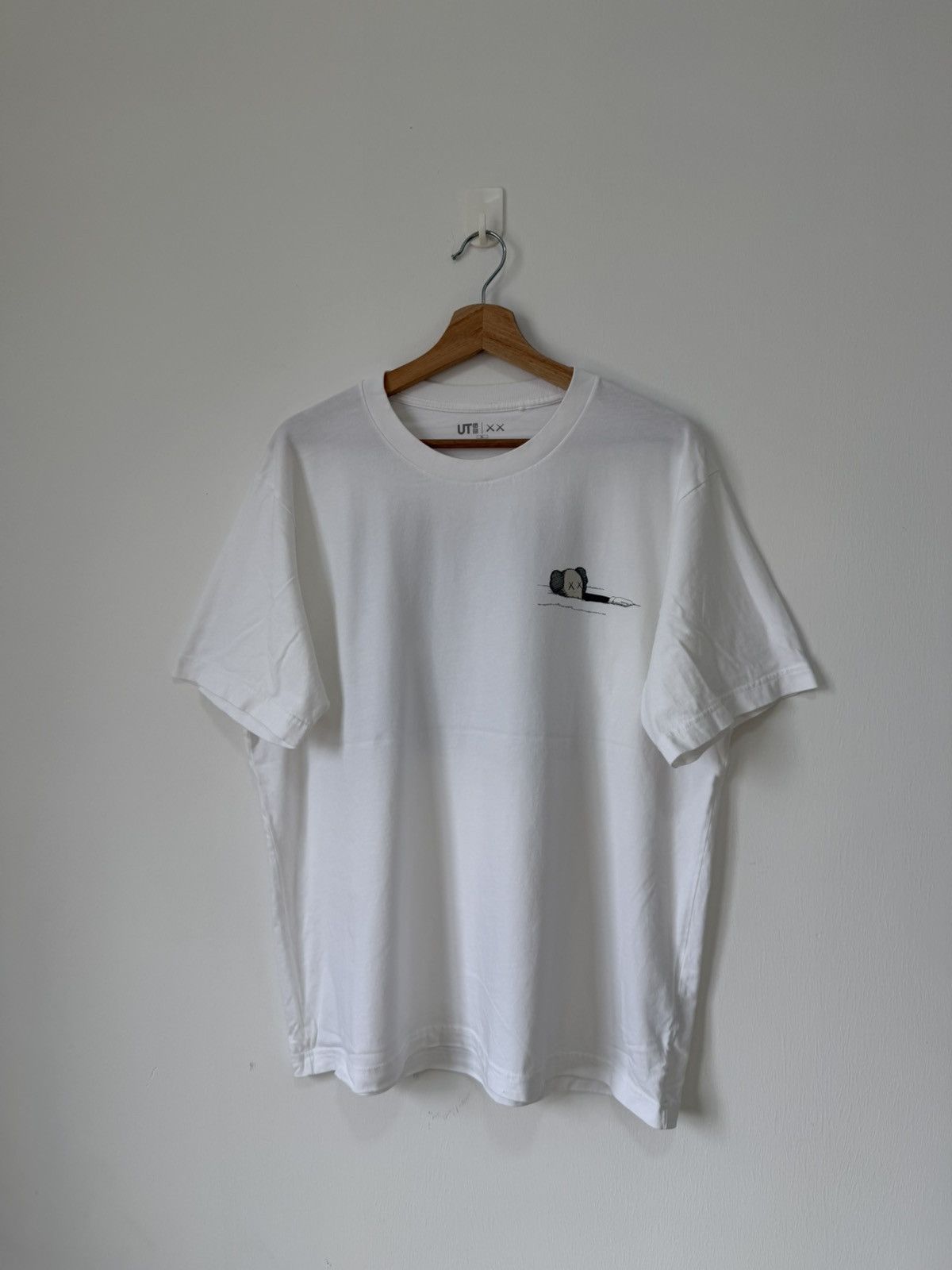 Kaws Kaws Streetwear Japan Tee Size US XL / EU 56 / 4 - 2 Thumbnail