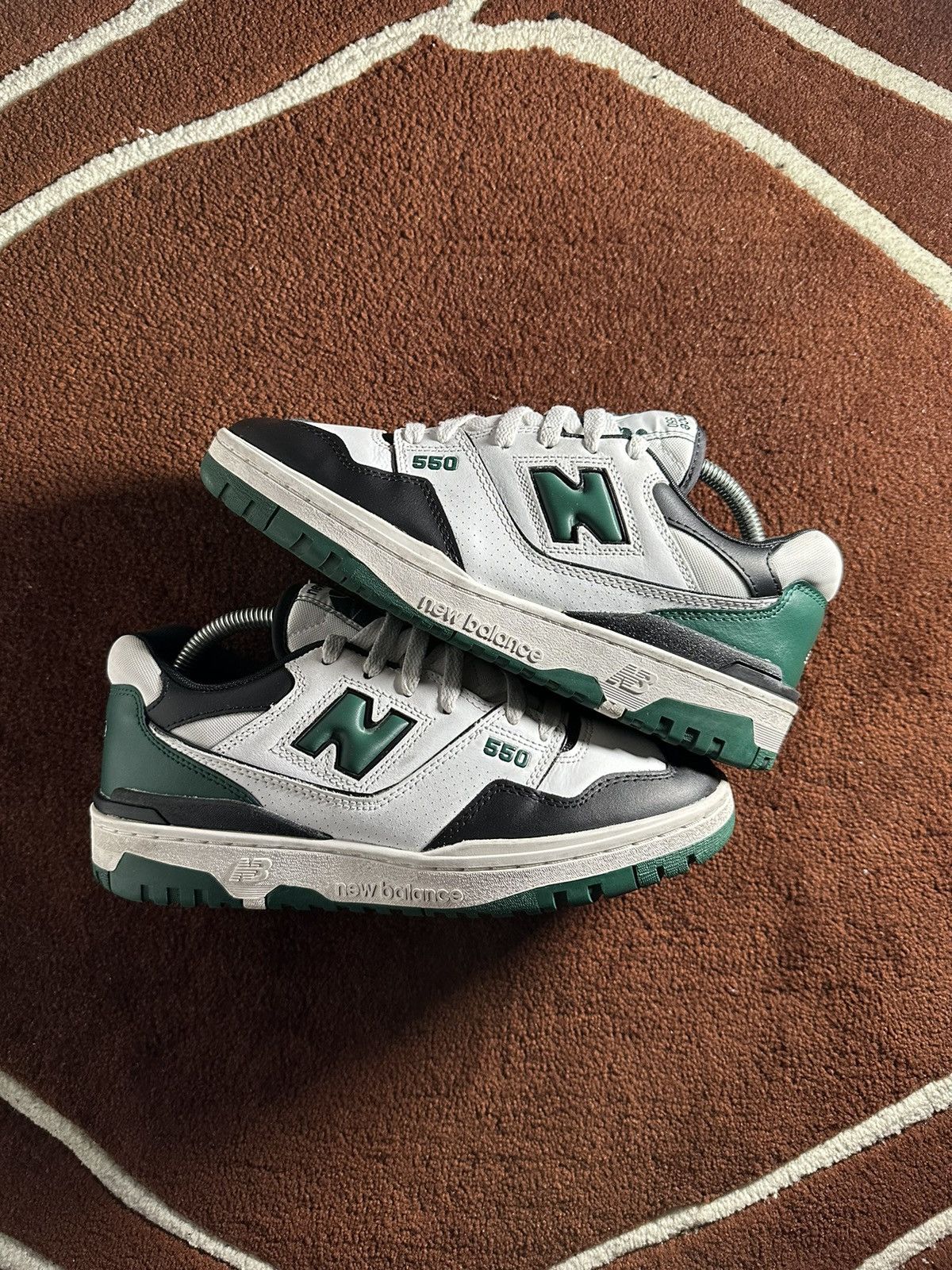 New Balance New Balance 550 Green/White Size US 9 / EU 42 - 2 Thumbnail