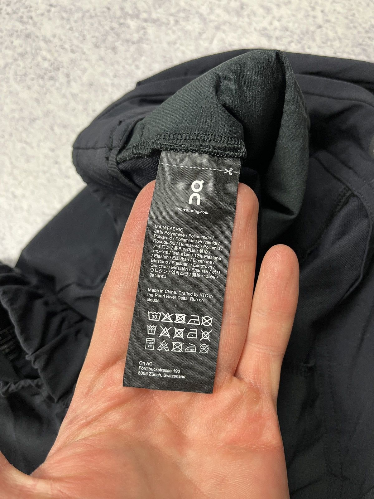 Other Run On Clouds Nylon Baggy Active Track Pants Joggers Outdoor Size US 34 / EU 50 - 19 Thumbnail