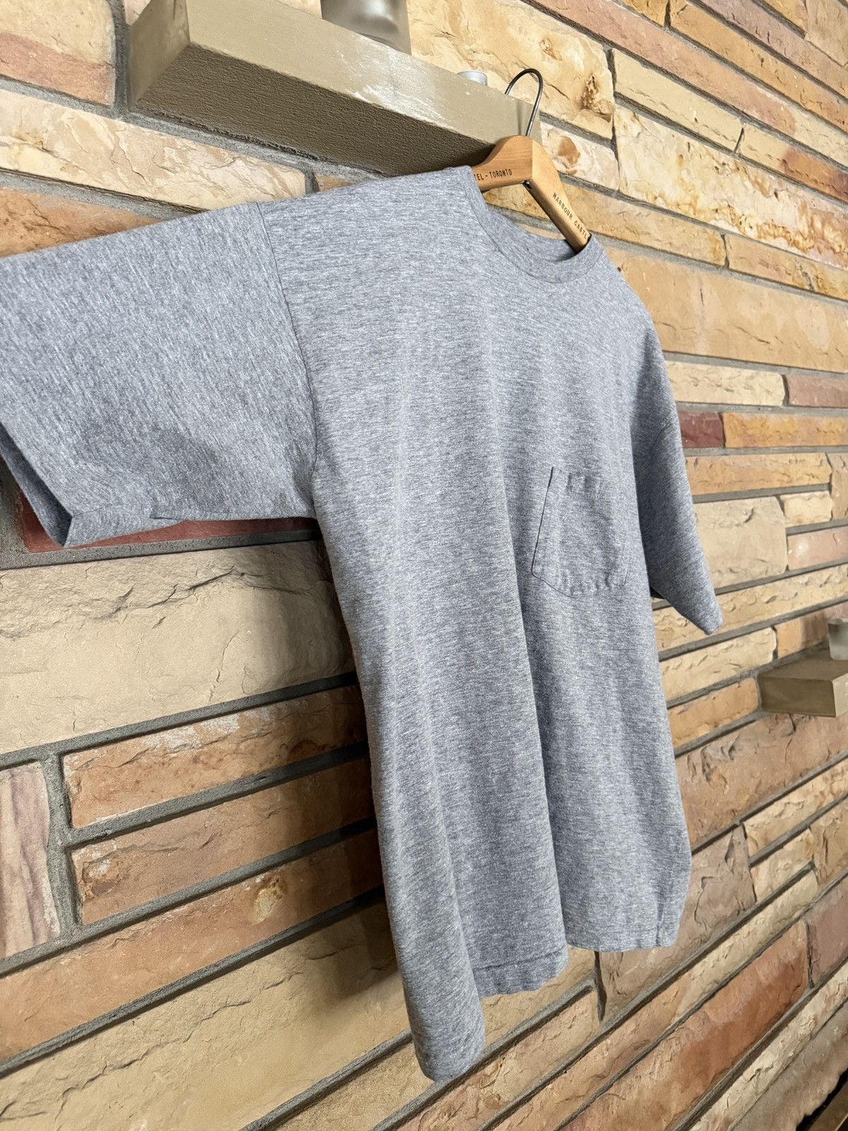 Vintage Vintage Blank Grey Pocket Tee Size US XL / EU 56 / 4 - 4 Thumbnail