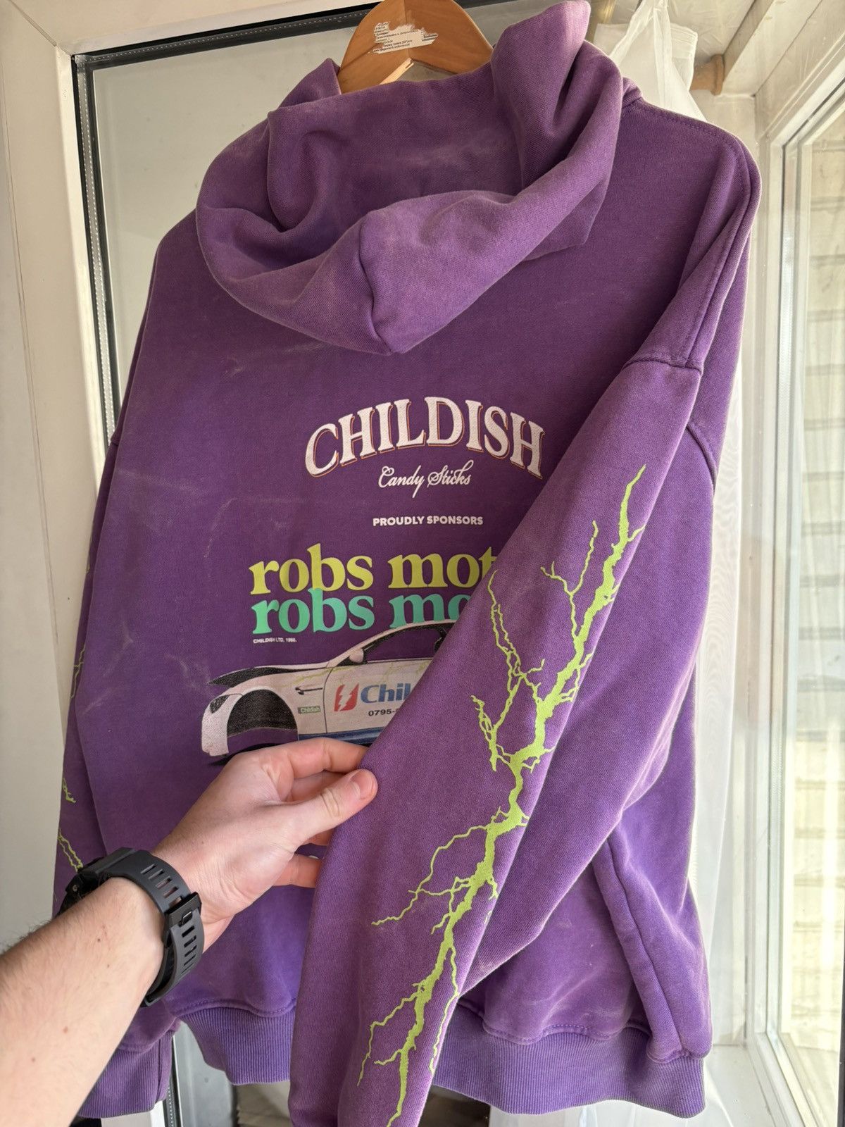 Vintage Childish vintage Distressed Hoodie Size US L / EU 52-54 / 3 - 4 Thumbnail