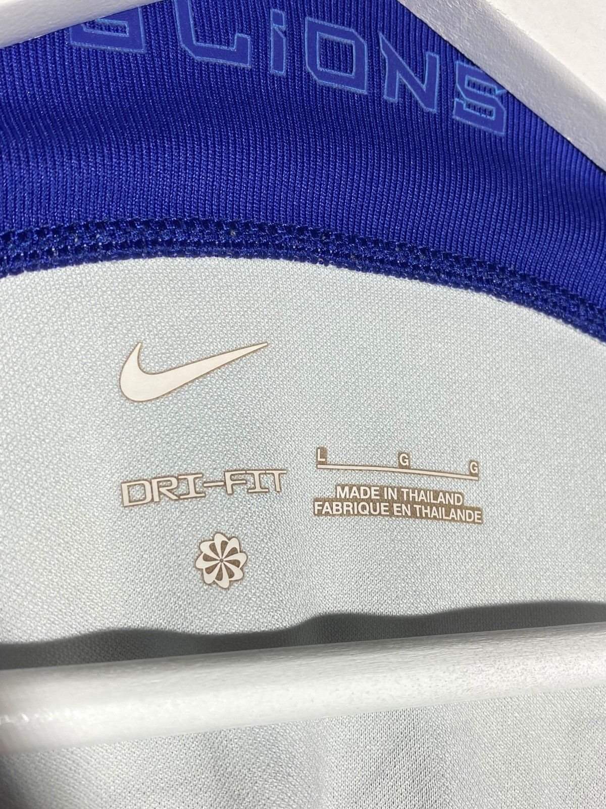 Nike #22 Bellingham England 2022 home football shirt Size US L / EU 52-54 / 3 - 14 Thumbnail