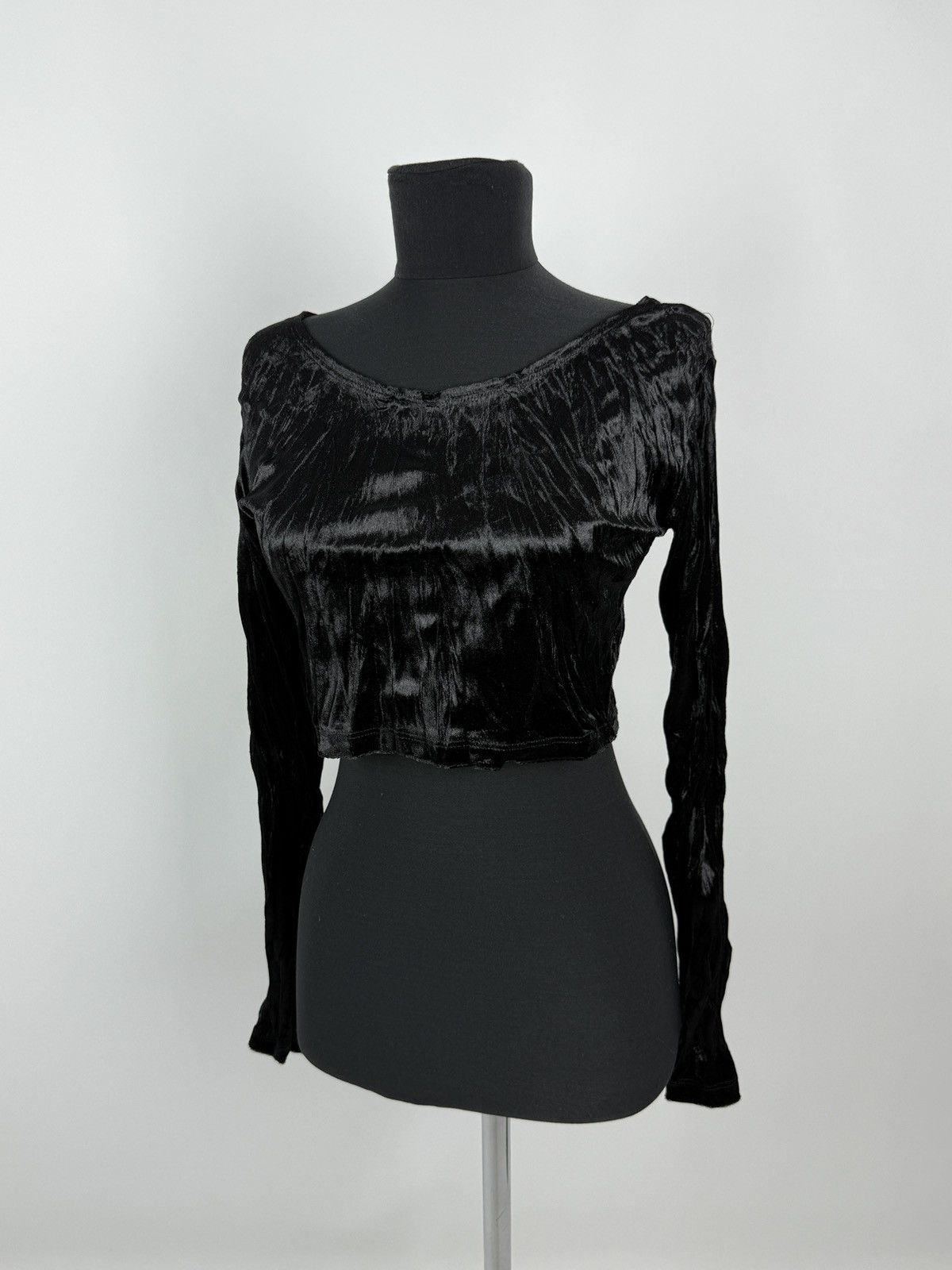 Killstar Killstar Black Crinkled Velour Crop Top M Gothic Grunge Size M / US 6-8 / IT 42-44 - 1 Thumbnail