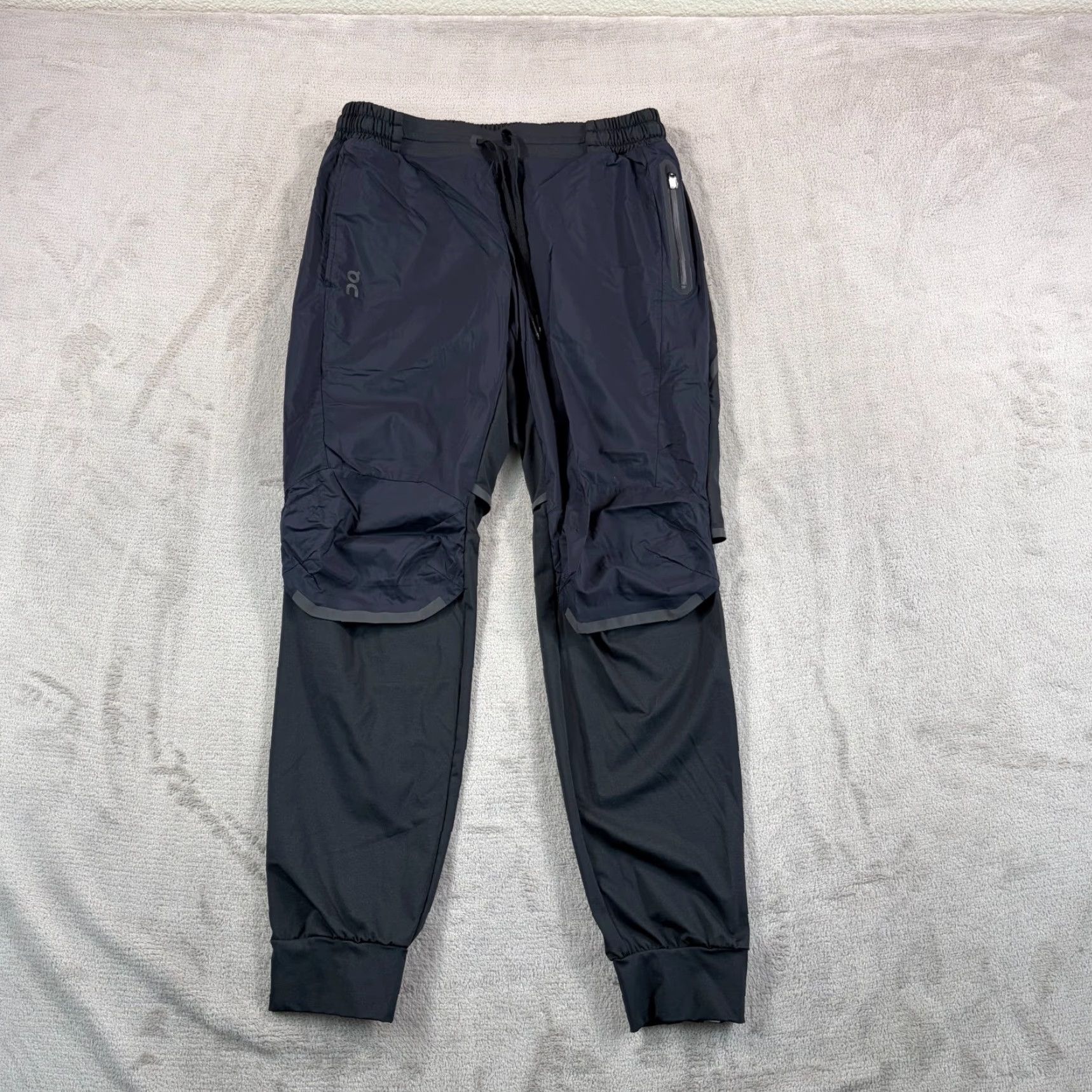 Vintage On Cloud Jogger Pants Black Women M Athletic Tapered Zip Pockets Reflective Windproof Wind Resistant Easy Care Size 32" / US 10 / IT 46 - 7 Thumbnail