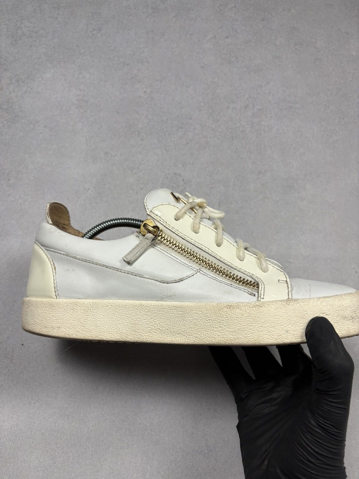 Giuseppe Zanotti Giuseppe Zanotti White Leather Zip Low Top Sneakers EU43 Size US 10 / EU 43 - 18 Thumbnail