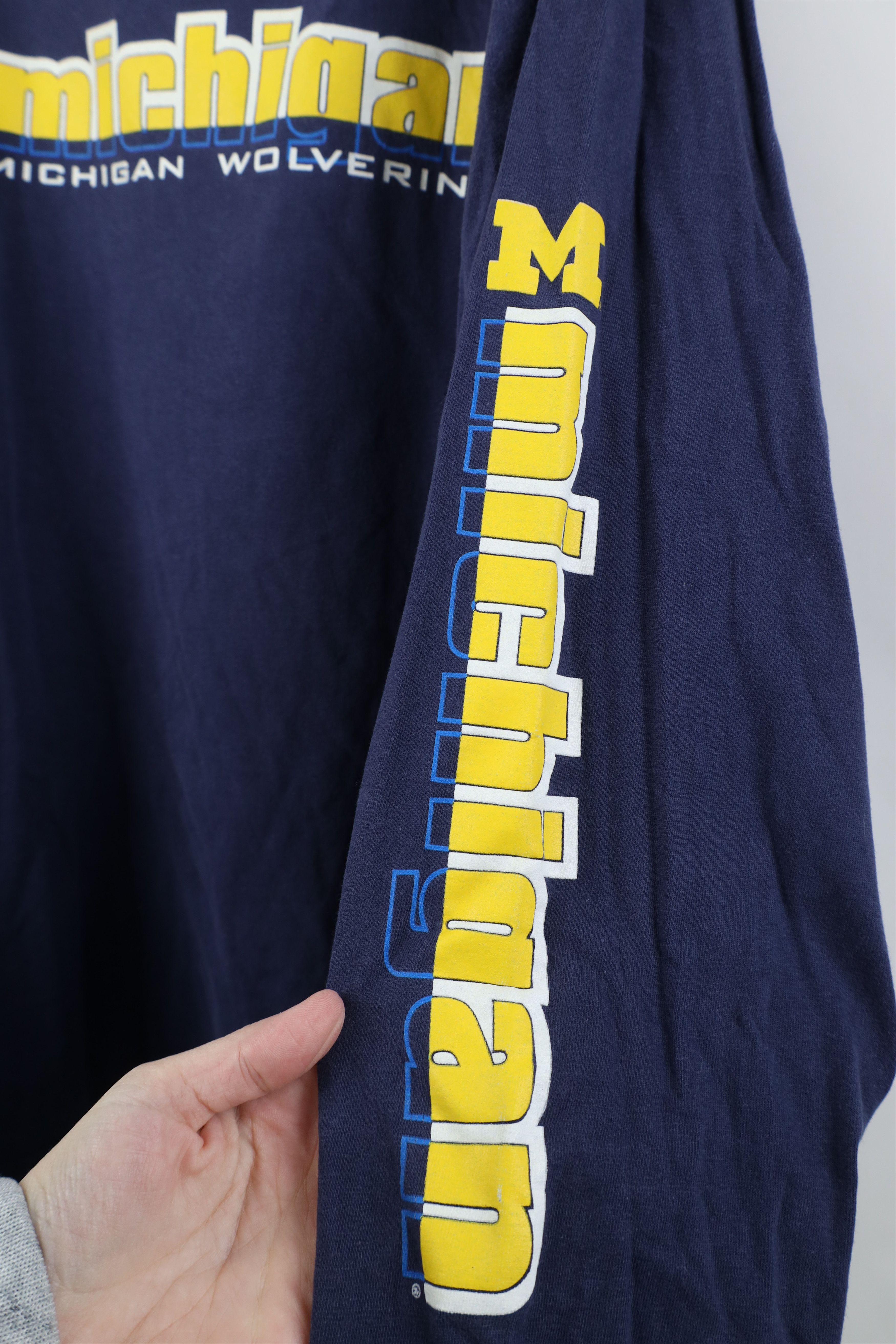 Starter Vintage 90s Starter Faded University of Michigan T-Shirt Size US L / EU 52-54 / 3 - 9 Thumbnail