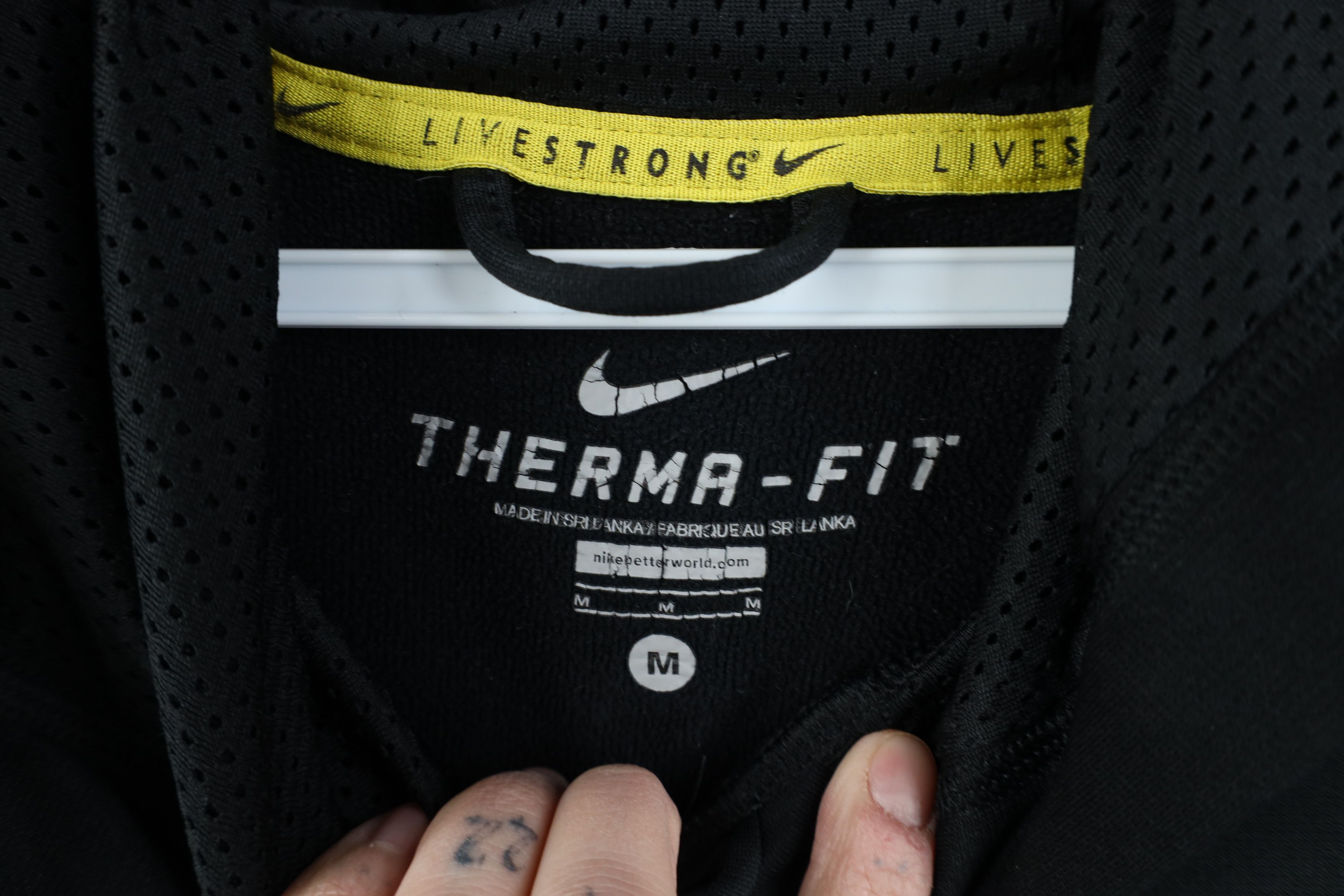 Nike Vintage Nike Livestrong Lance Armstrong Hoodie Black Size US M / EU 48-50 / 2 - 11 Thumbnail