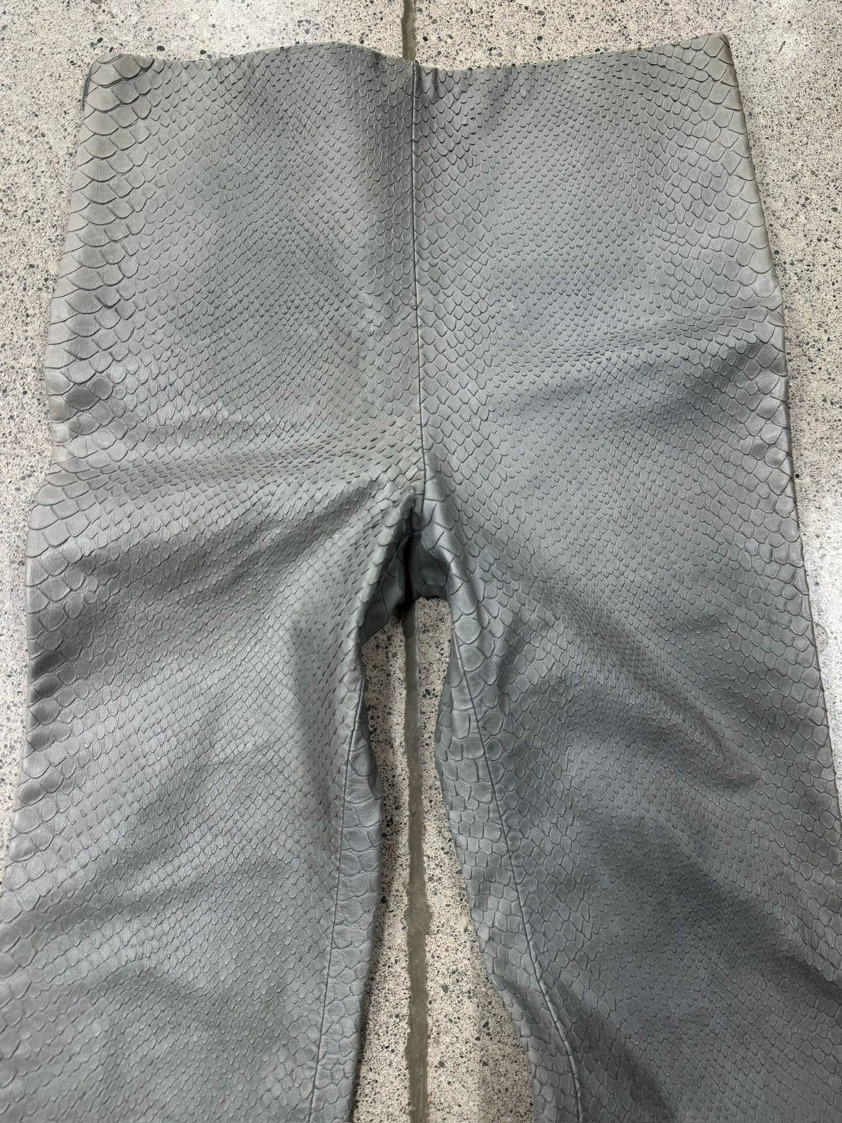 Maison Margiela Maison Margiela Genuine Snakeskin Hide Pants Size US 30 / EU 46 - 2 Thumbnail