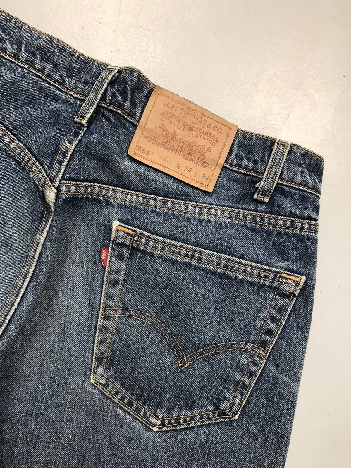 Levi's Vintage Levi’s 565 denim Size US 34 / EU 50 - 13 Thumbnail